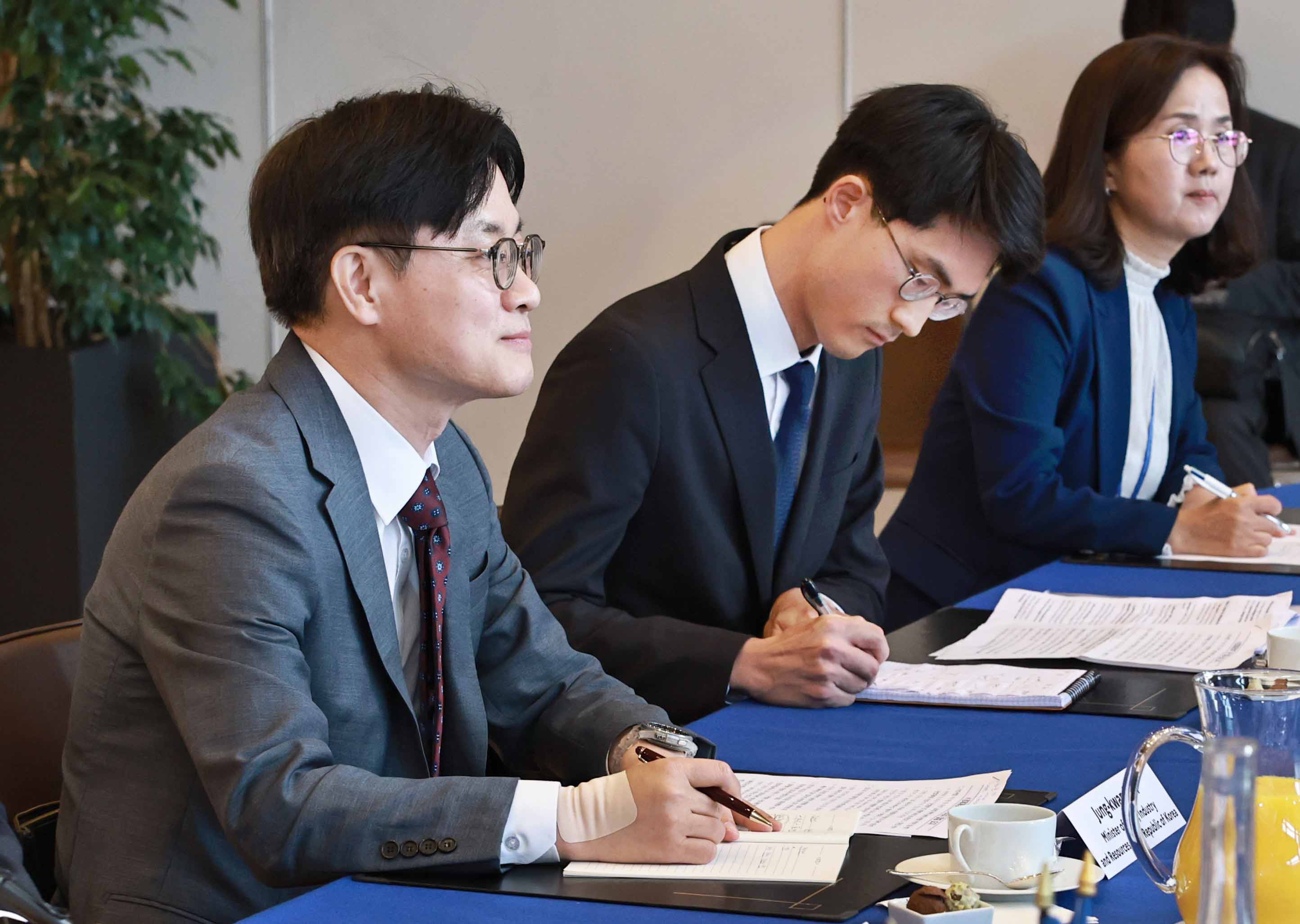 프랑스 경제·재정·산업·에너지·디지털  주권부 장관 회담 5