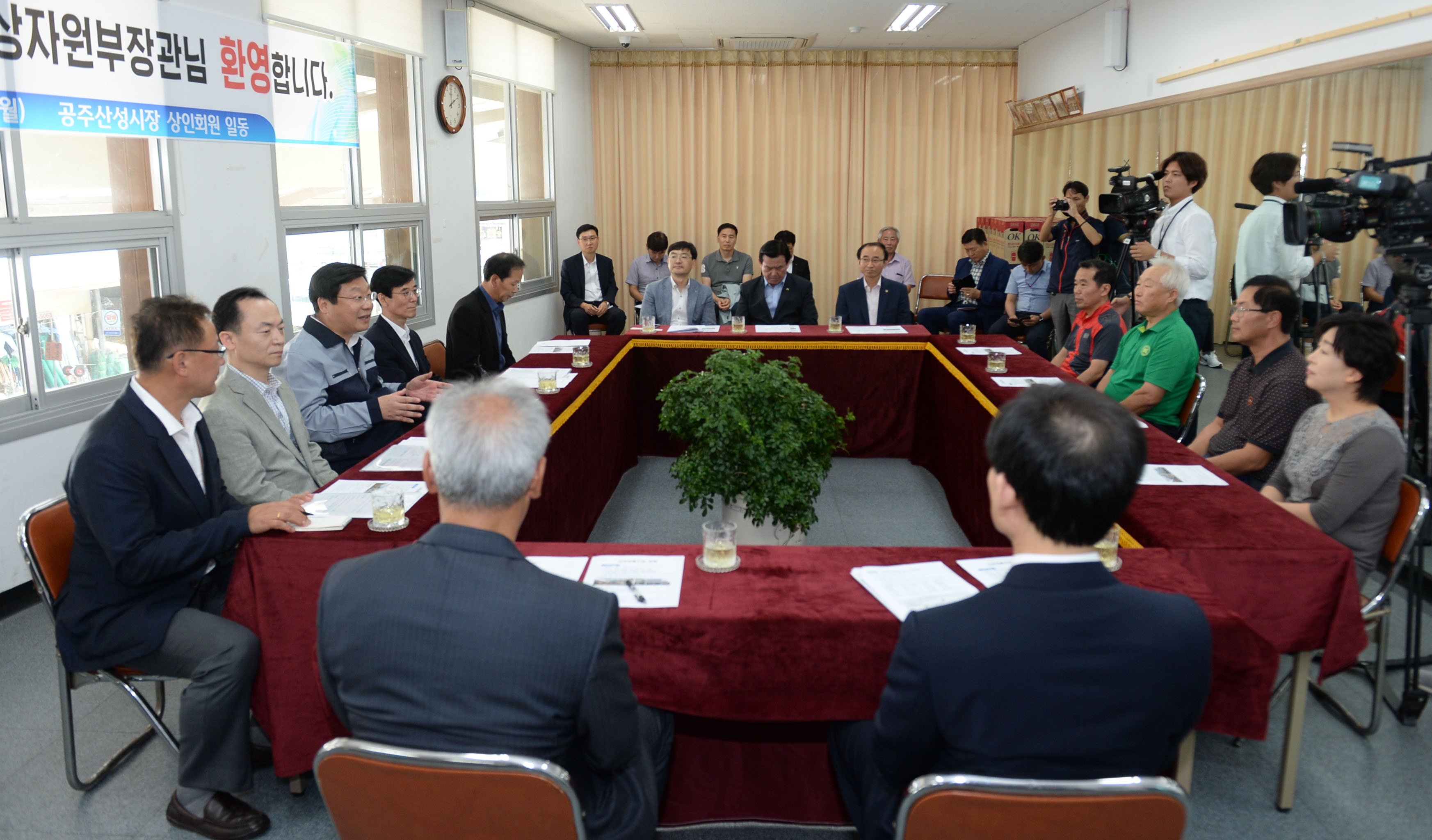민생 현장인 공주산성시장 방문 5