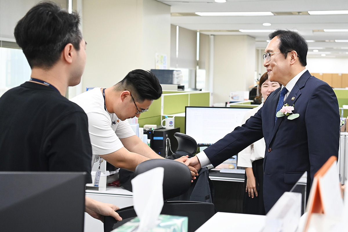 무역안보관리원 현판 제막식 5