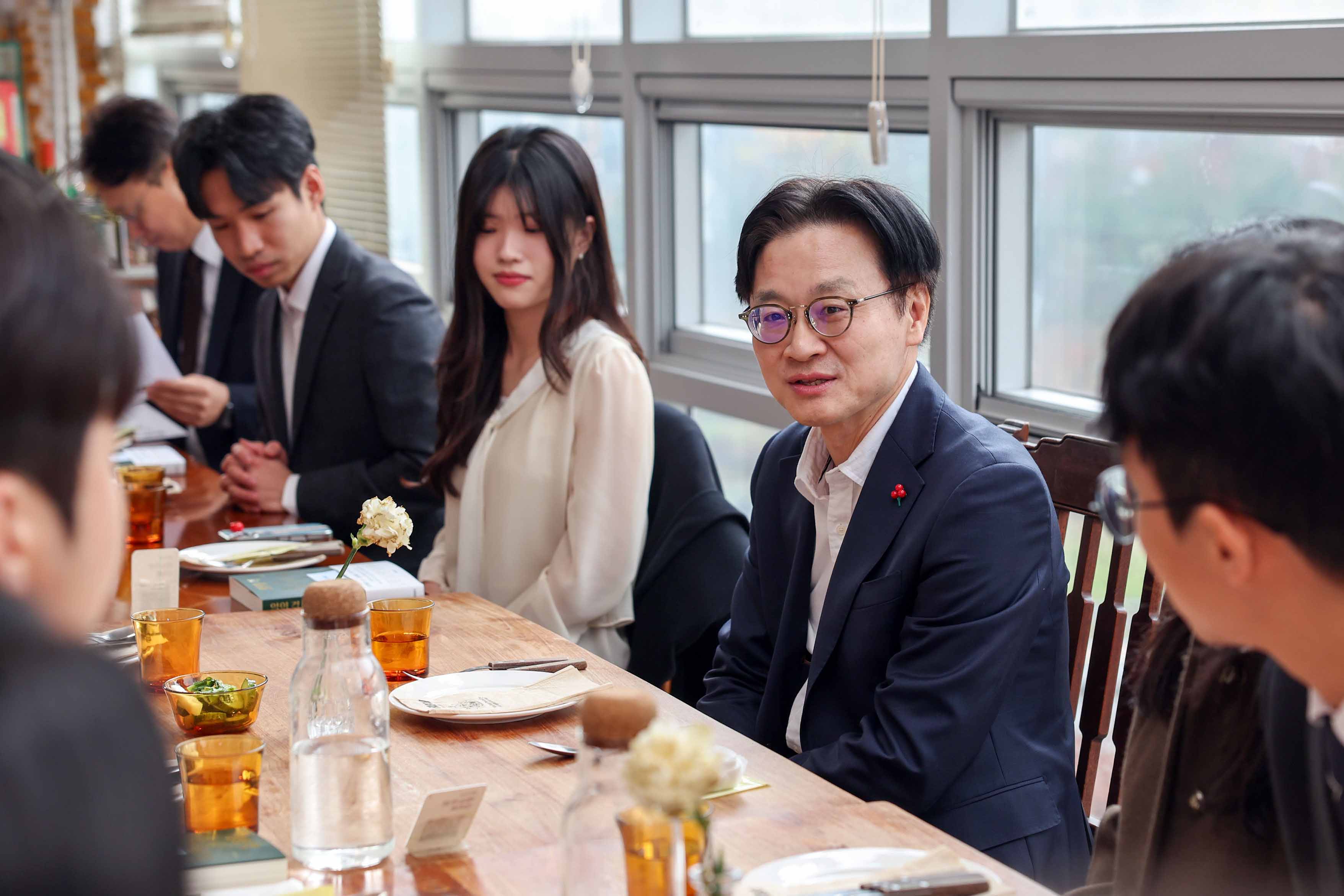 신임 사무관 오찬 간담회 개최 3
