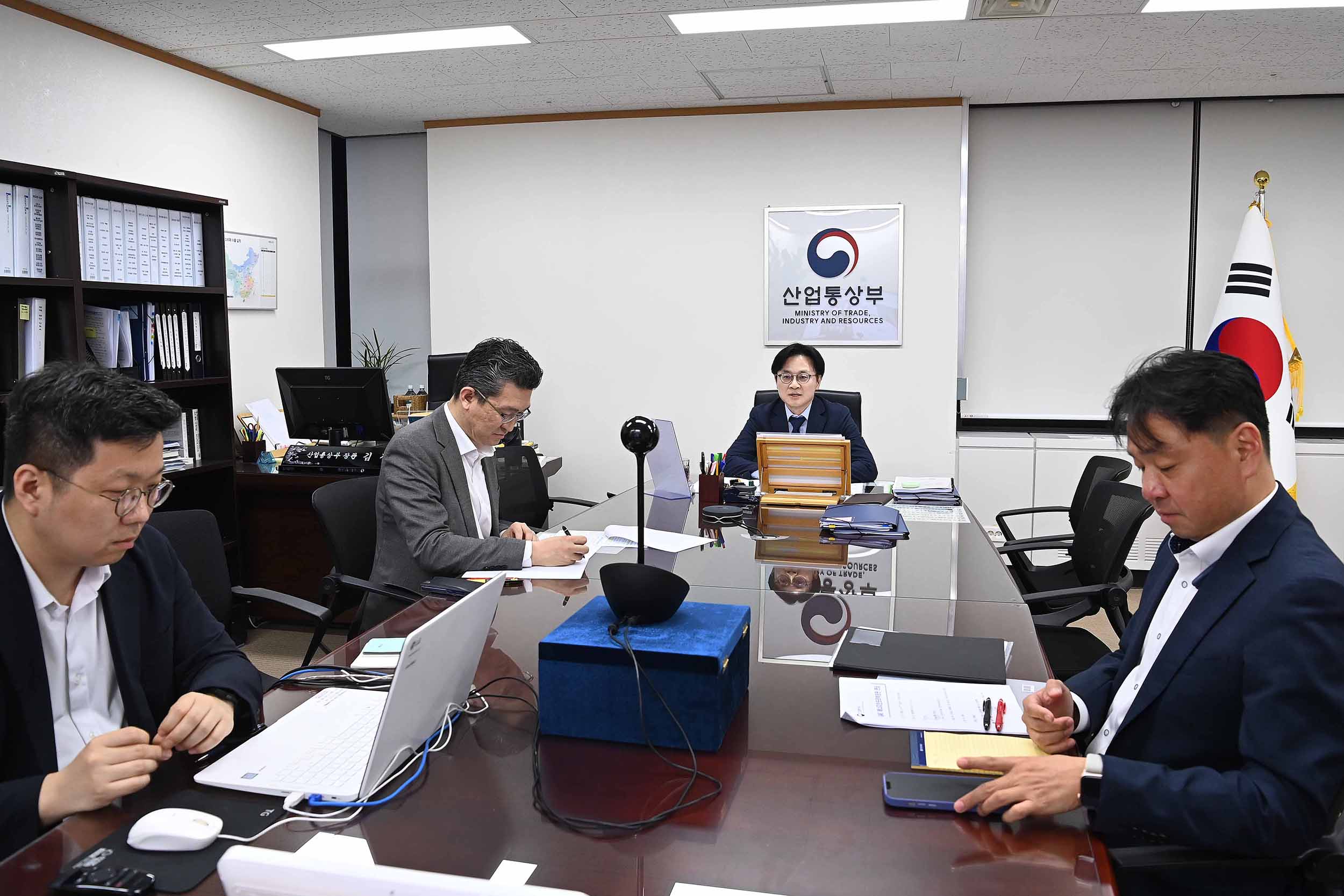 아랍에미리트(UAE) 에너지인프라부 장관 화상회의 2