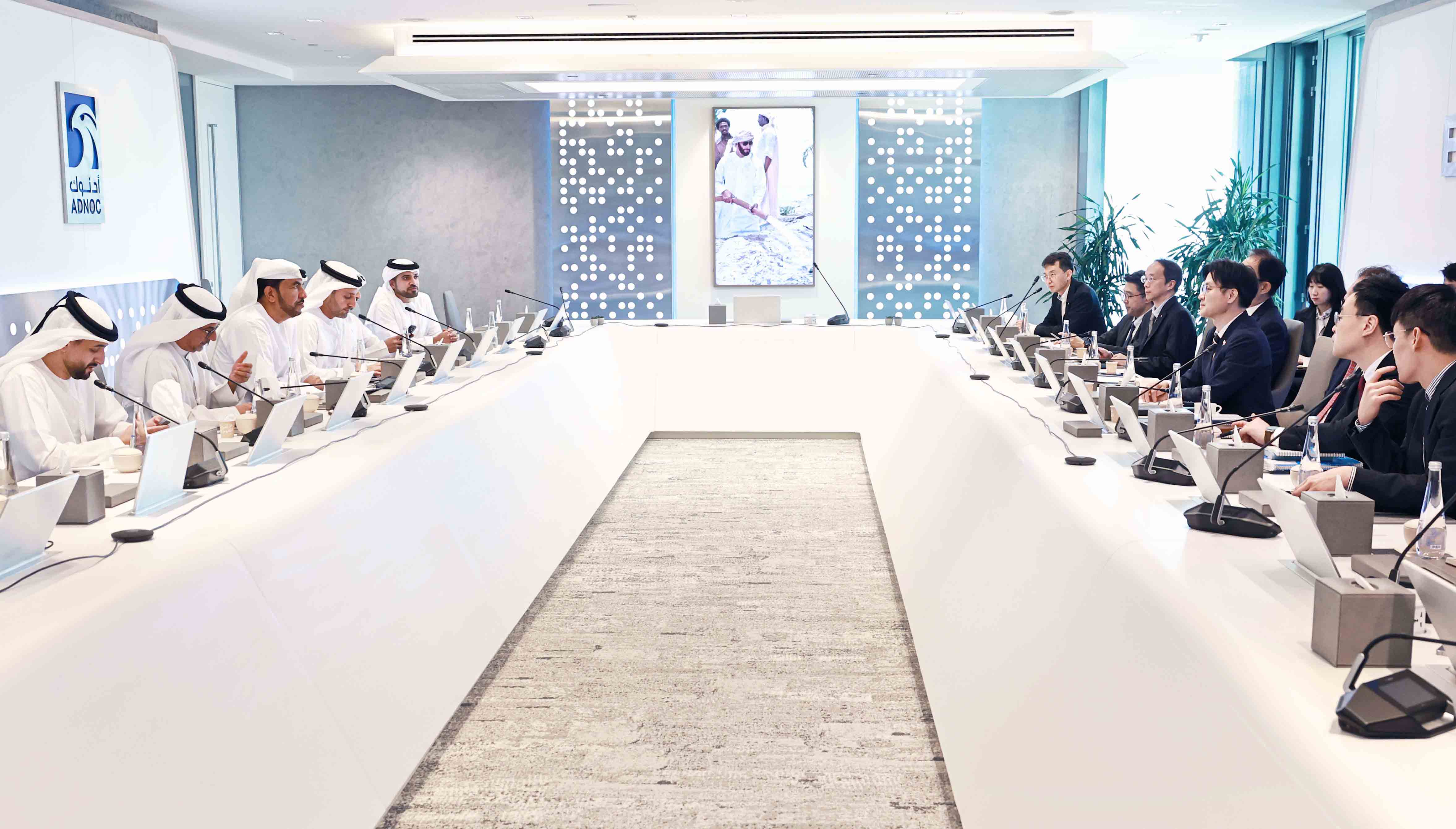 UAE 아부다비 국영석유회사(ADNOC) 상류 부분 CEO 면담 1