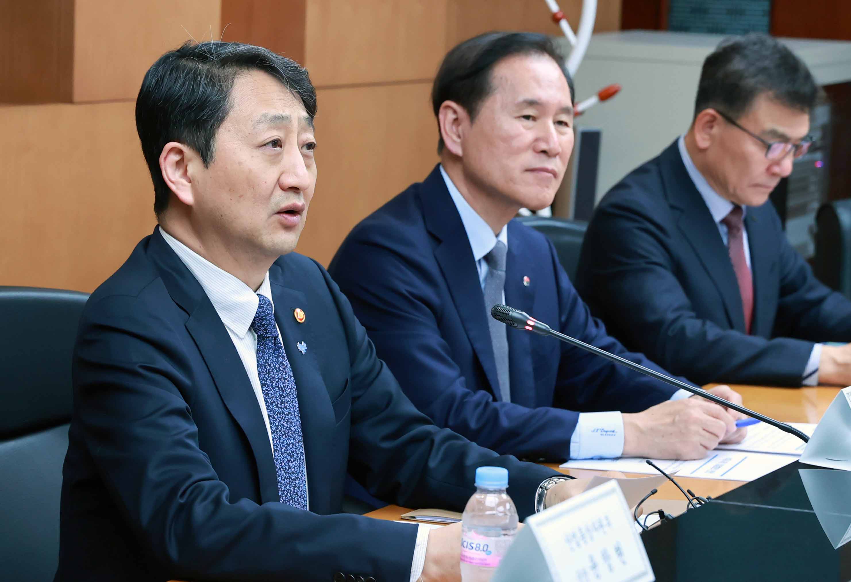 물가 안정을 위한 석유시장 점검회의 2