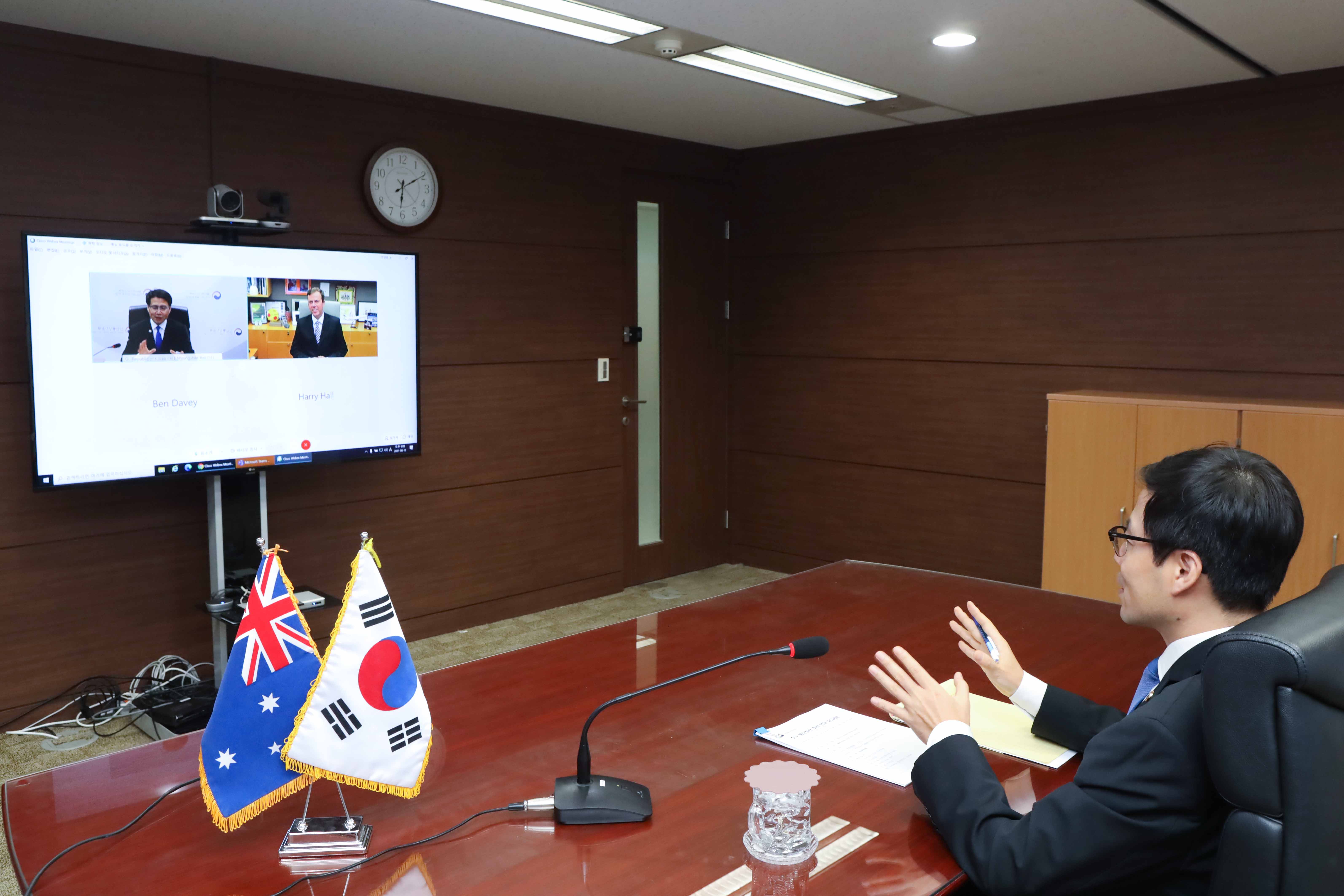 호주 통상장관 화상면담 4