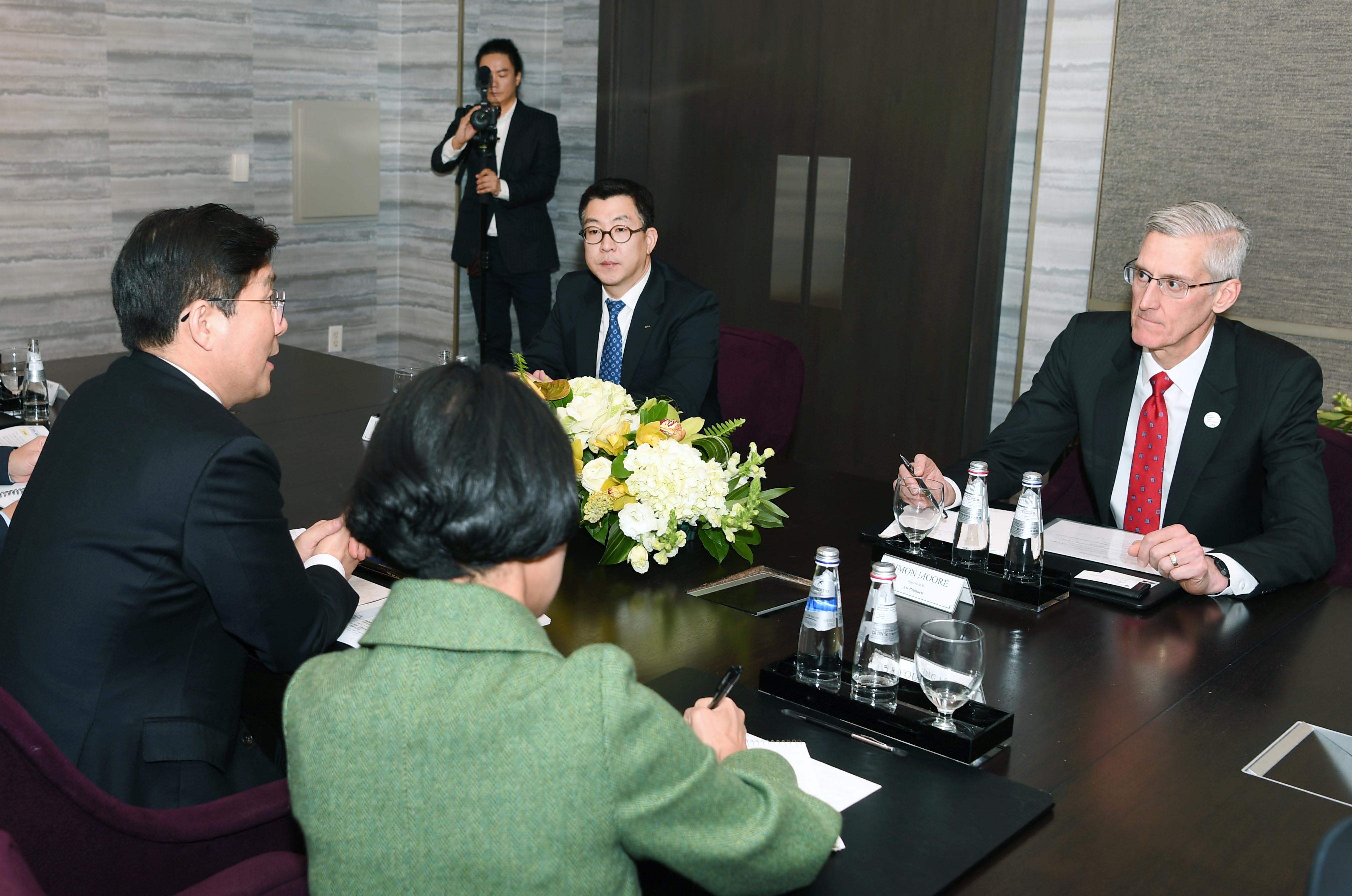 에어프로덕츠社 부사장 면담 5