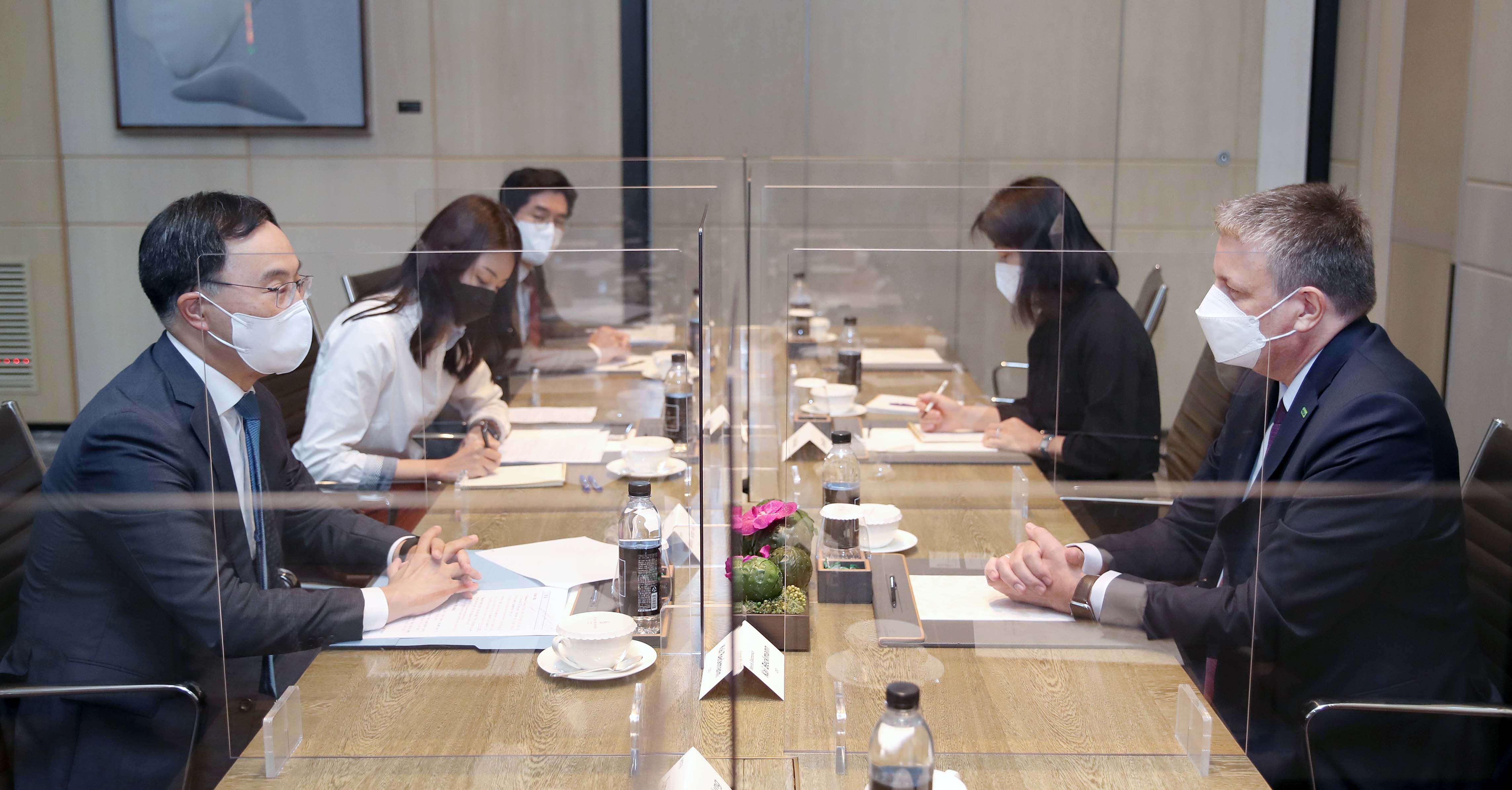 머크 일렉트로닉스社 대표 면담 3