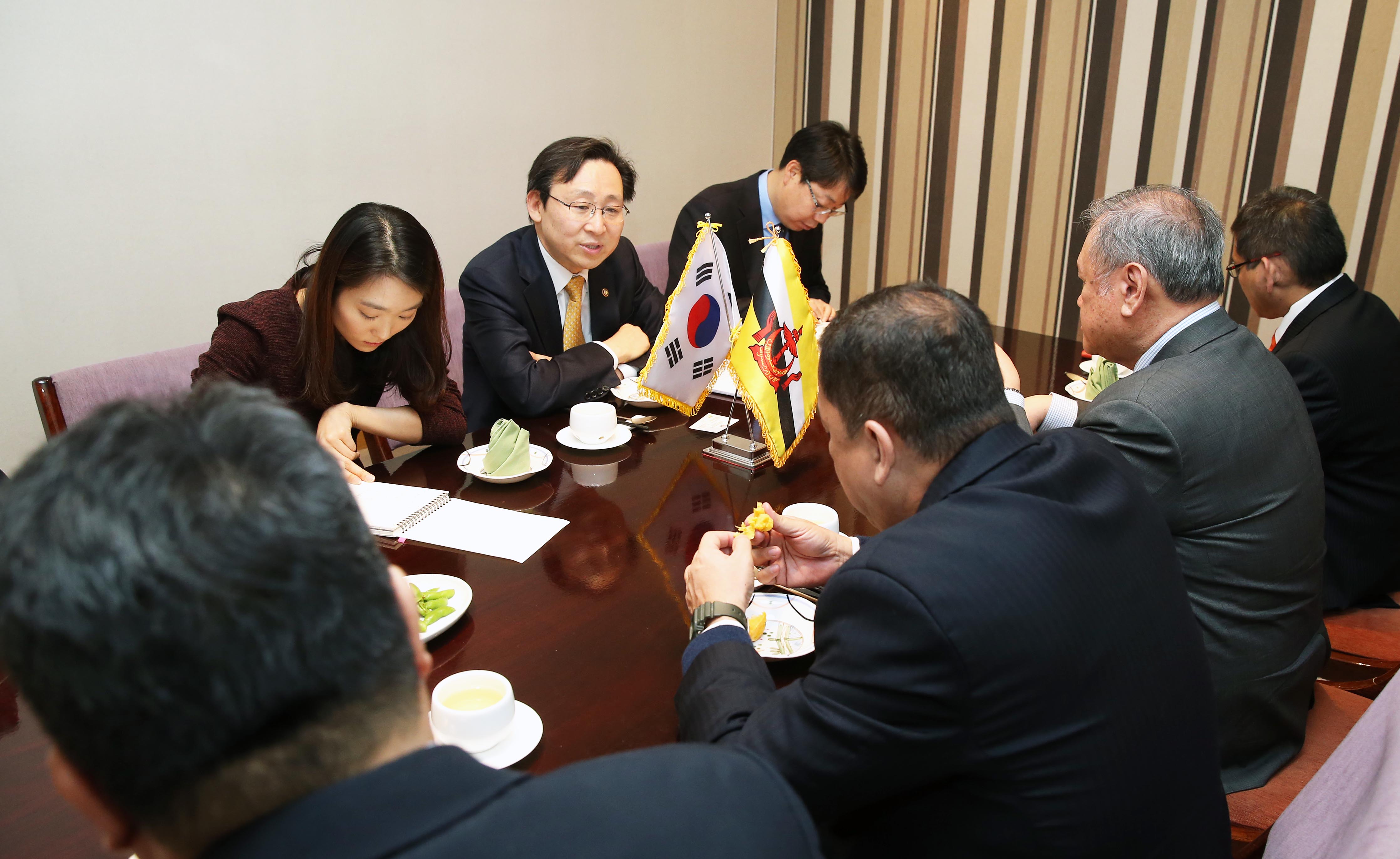 브루나이 외교통상부 장관 및 에너지부 장관 면담 4