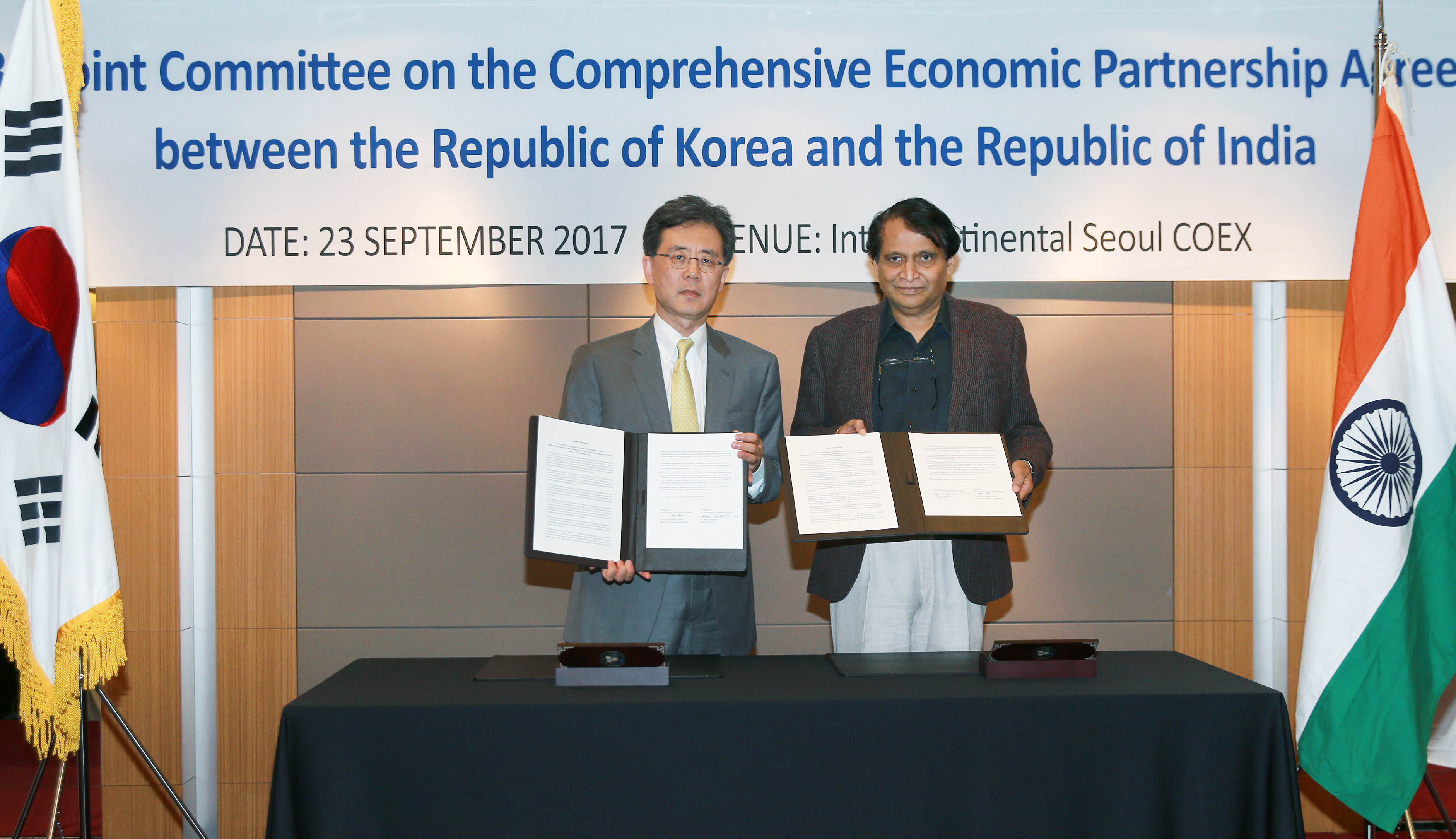 제3차 한-인도 CEPA 공동위원회 합의의사록 서명식 3