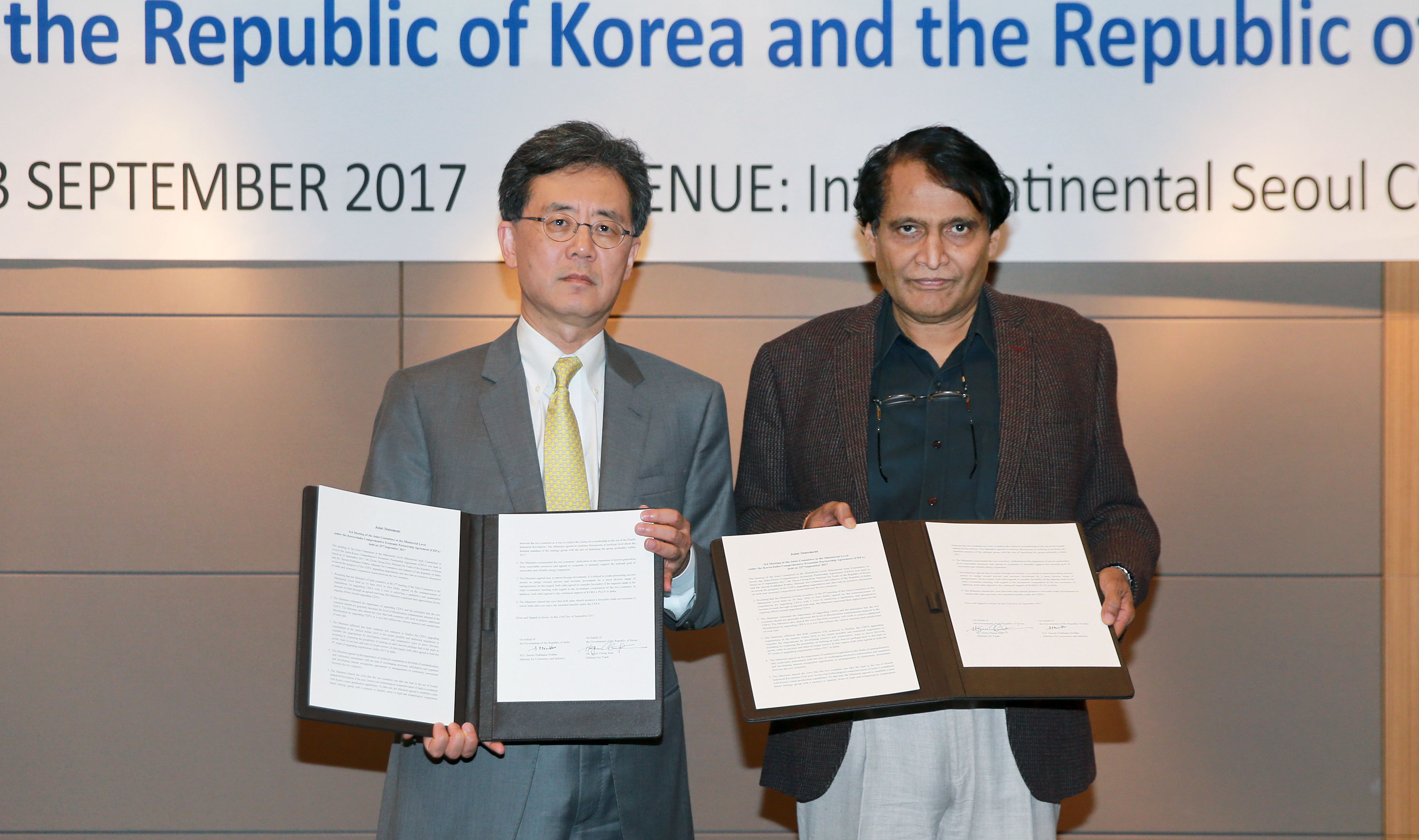 제3차 한-인도 CEPA 공동위원회 합의의사록 서명식 1