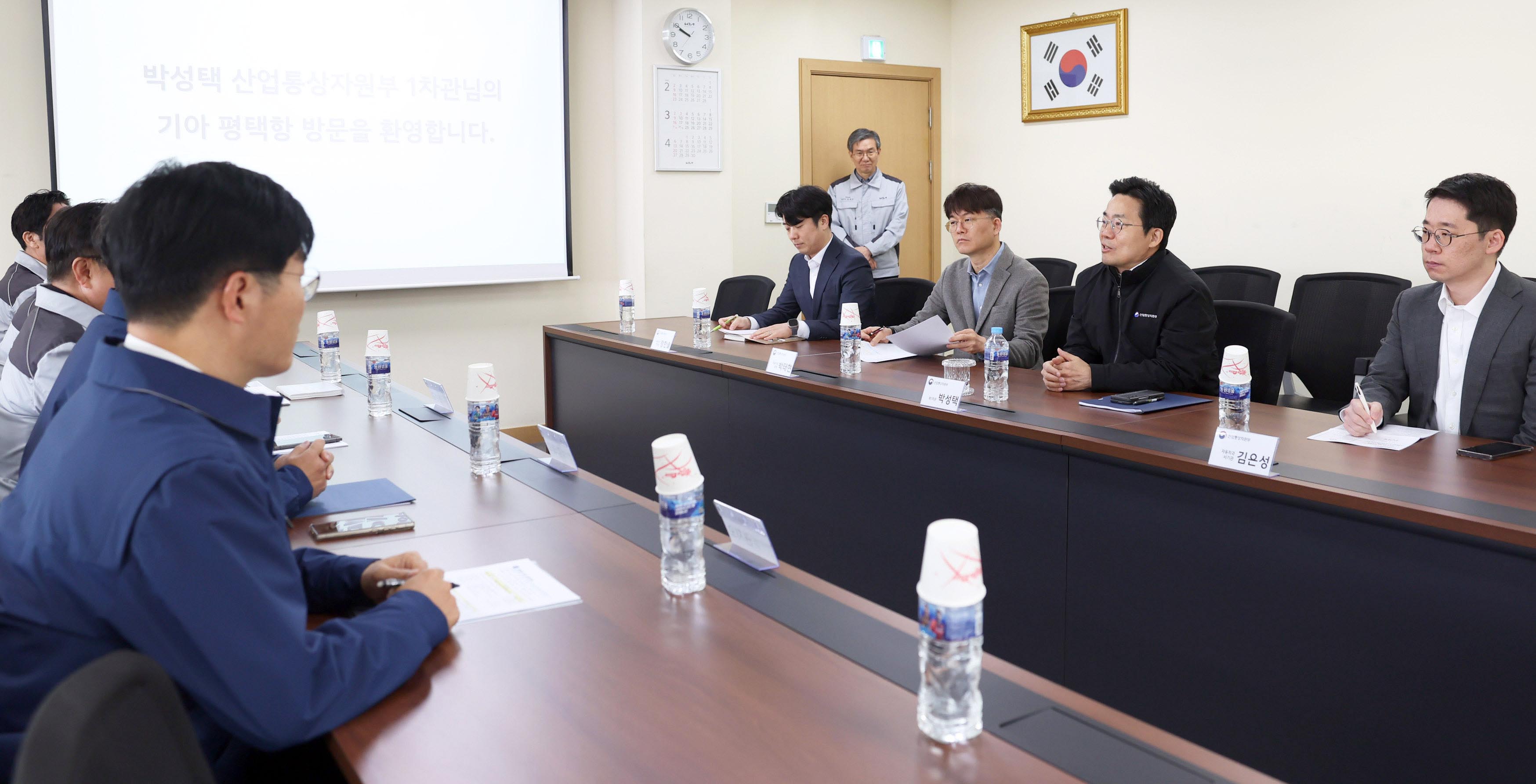 자동차 수출현장인 평택항 현장점검 6