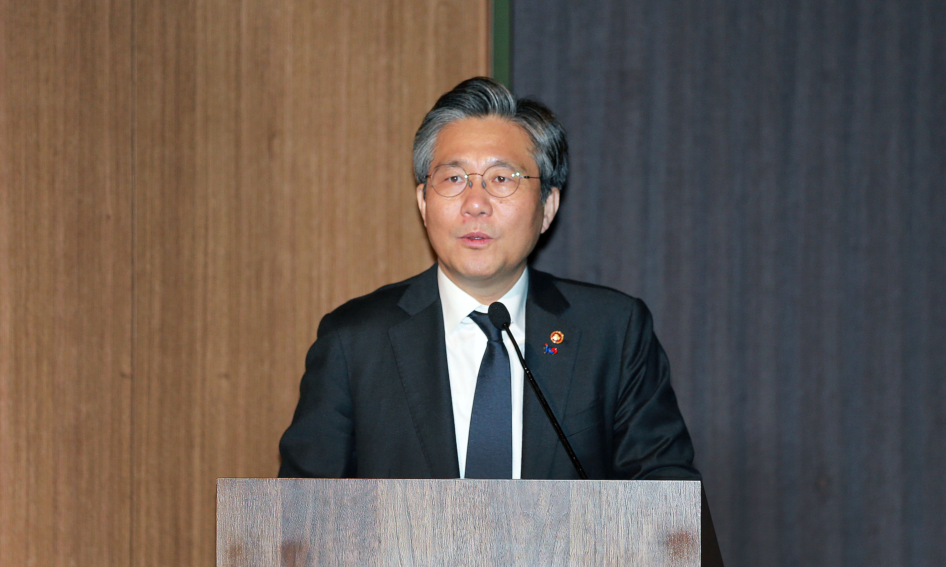 한경 밀레니엄 포럼 4