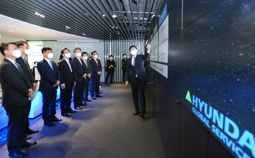 산업 디지털전환 산학연 현장 간담회 1