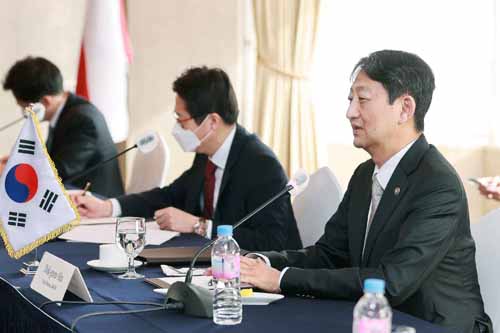 오만 외교부 정무차관 면담 1