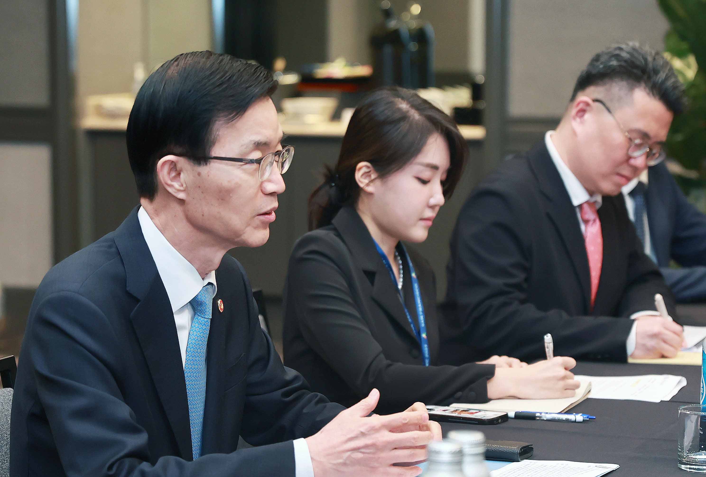 중국 상무부 부장 면담 4