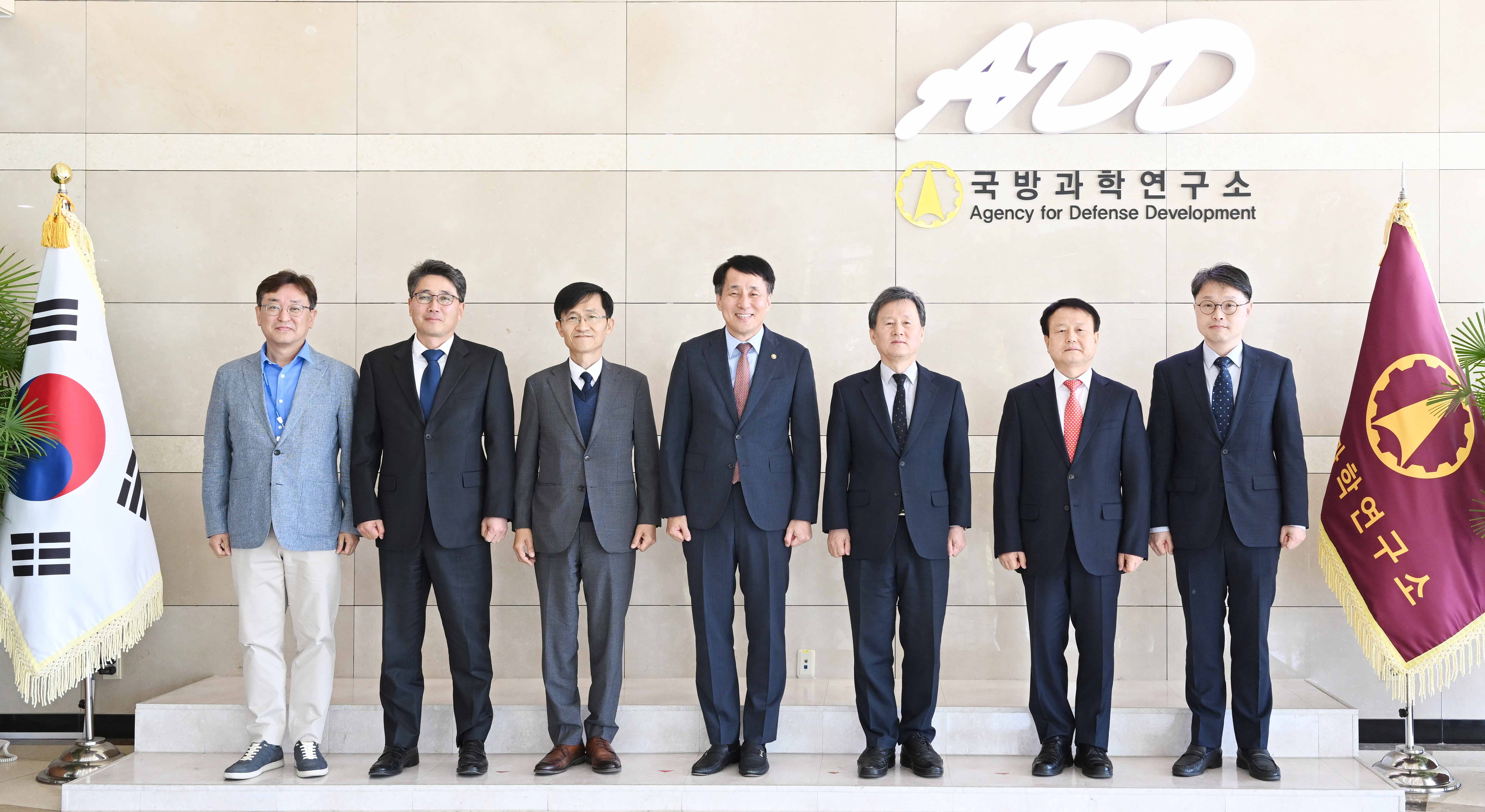 첨단기술 분야 민군협력 간담회 3