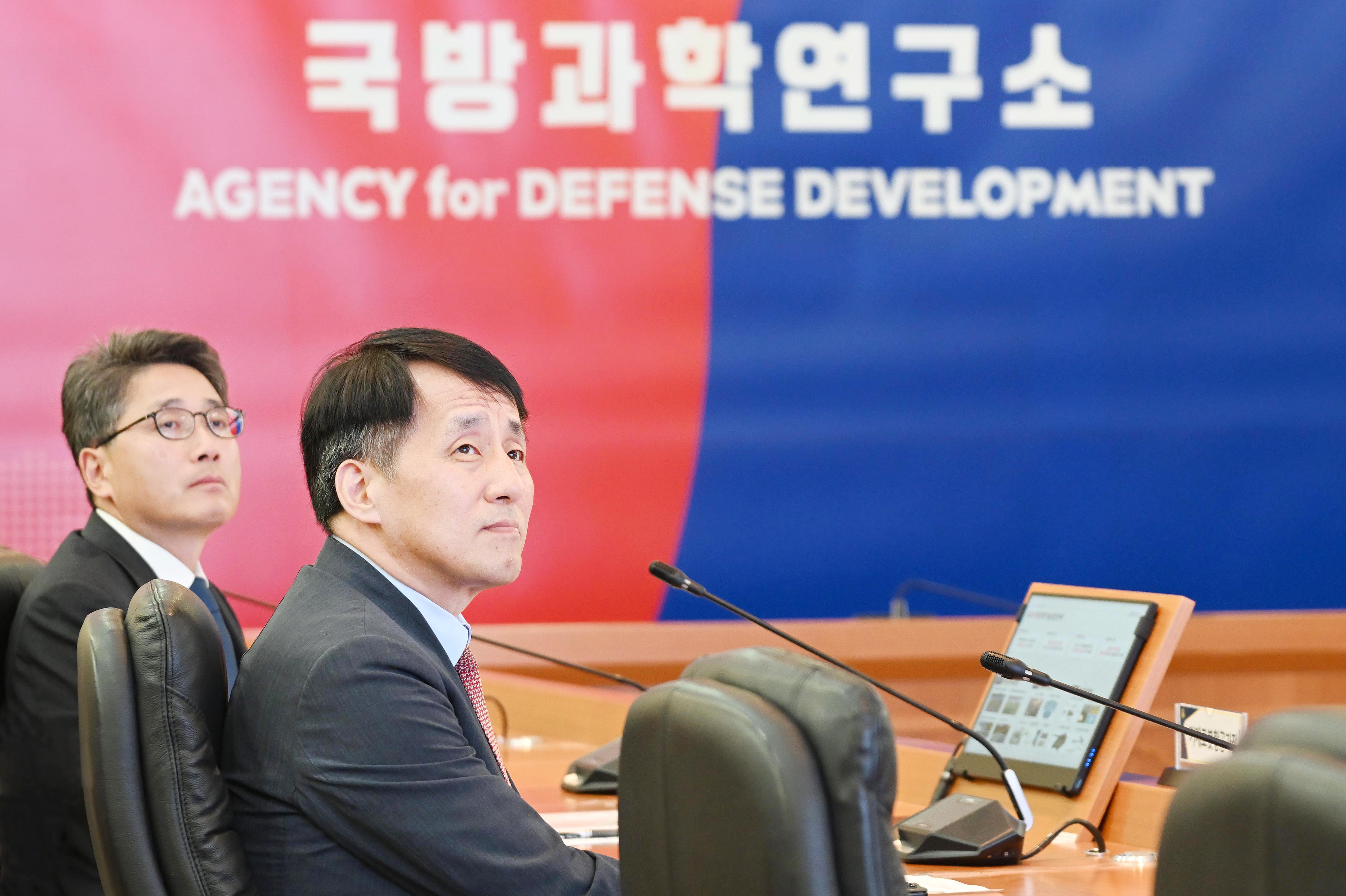첨단기술 분야 민군협력 간담회 1