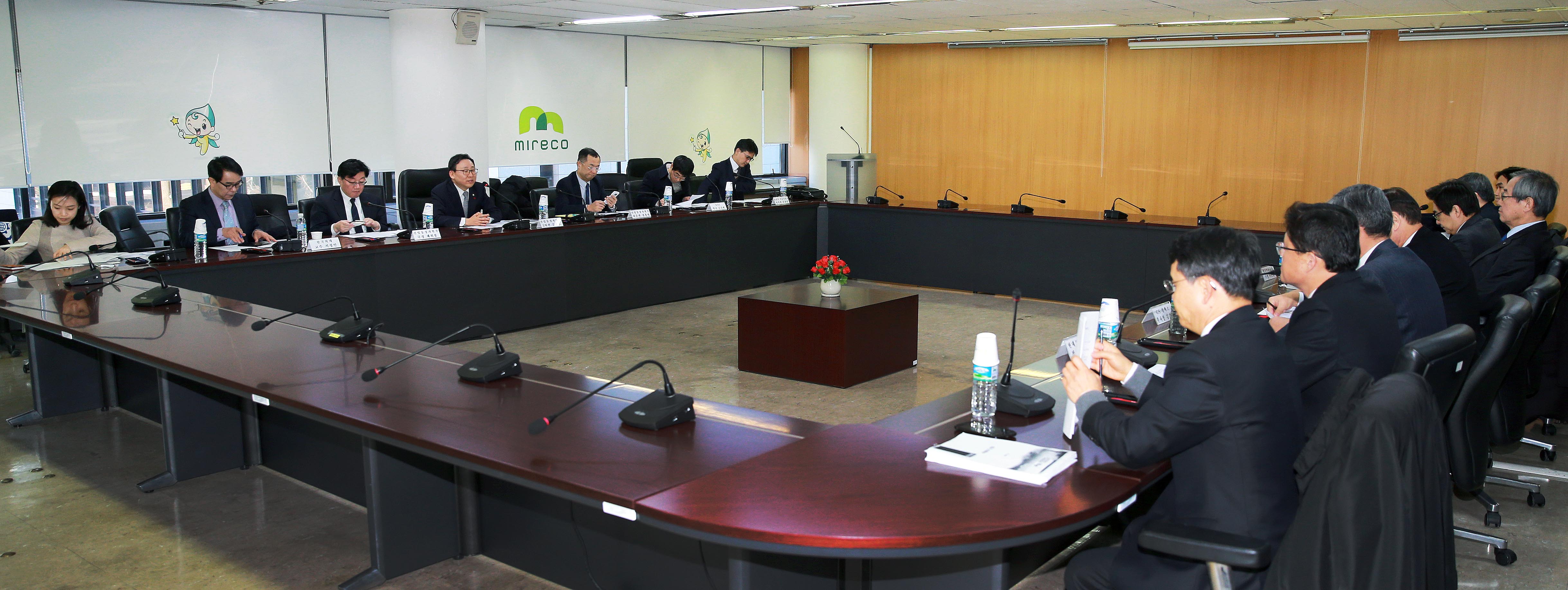 국제 에너지시장 긴급 점검회의 4
