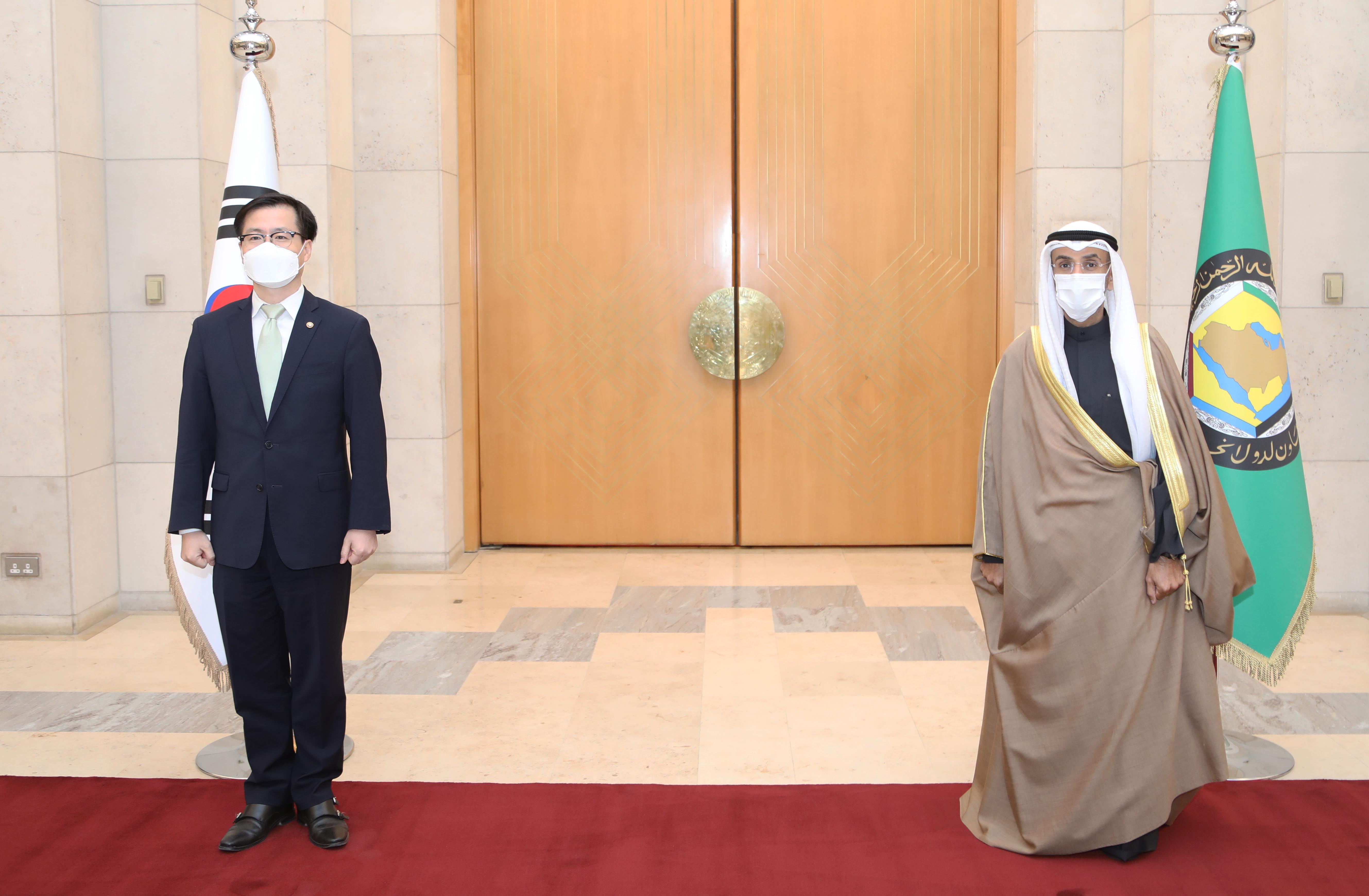 한-GCC FTA 공식 재개 공동선언문 서명식 4