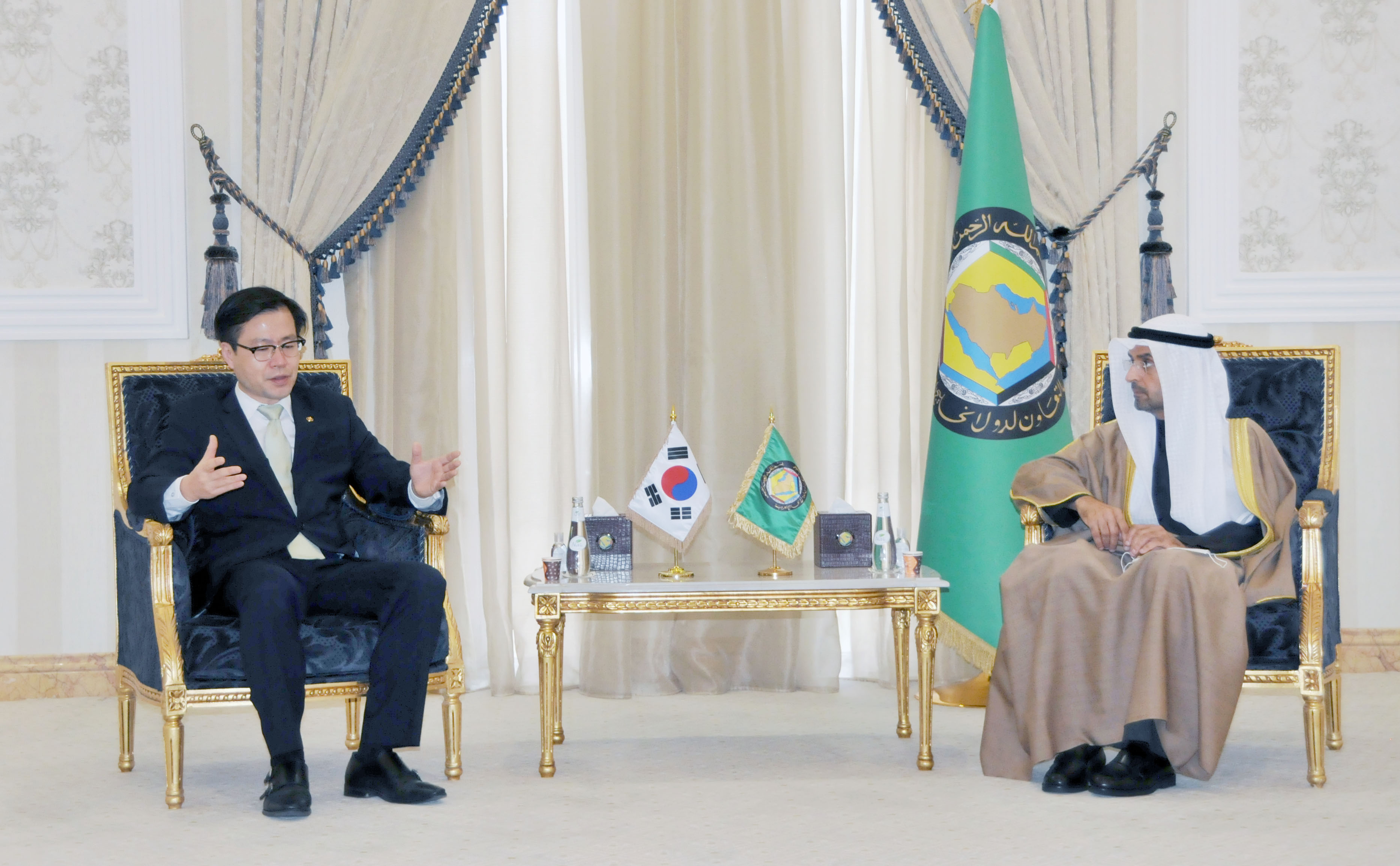 한-GCC FTA 공식 재개 공동선언문 서명식 3