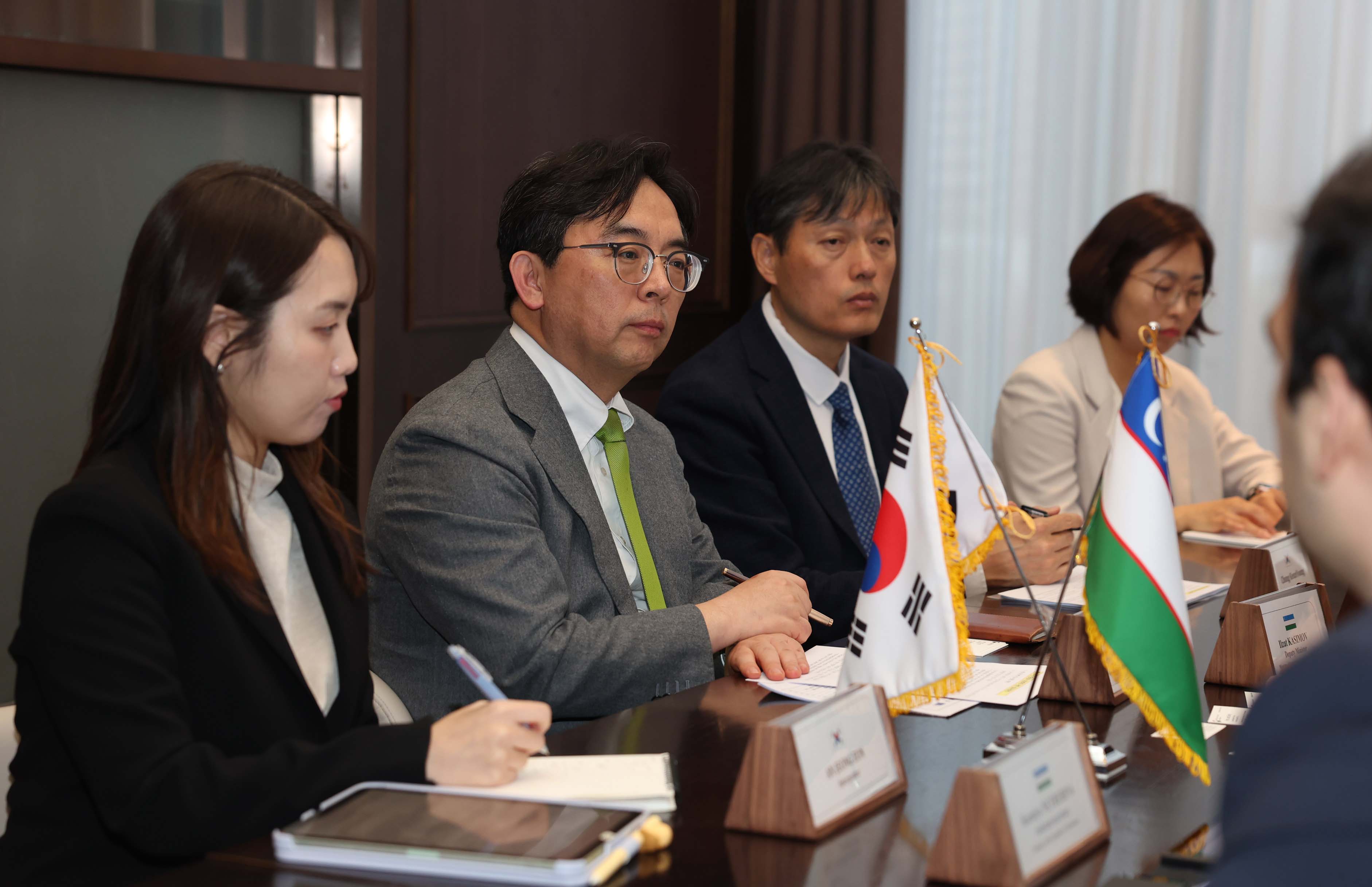 우즈베키스탄 투자산업통상부 차관 면담 3