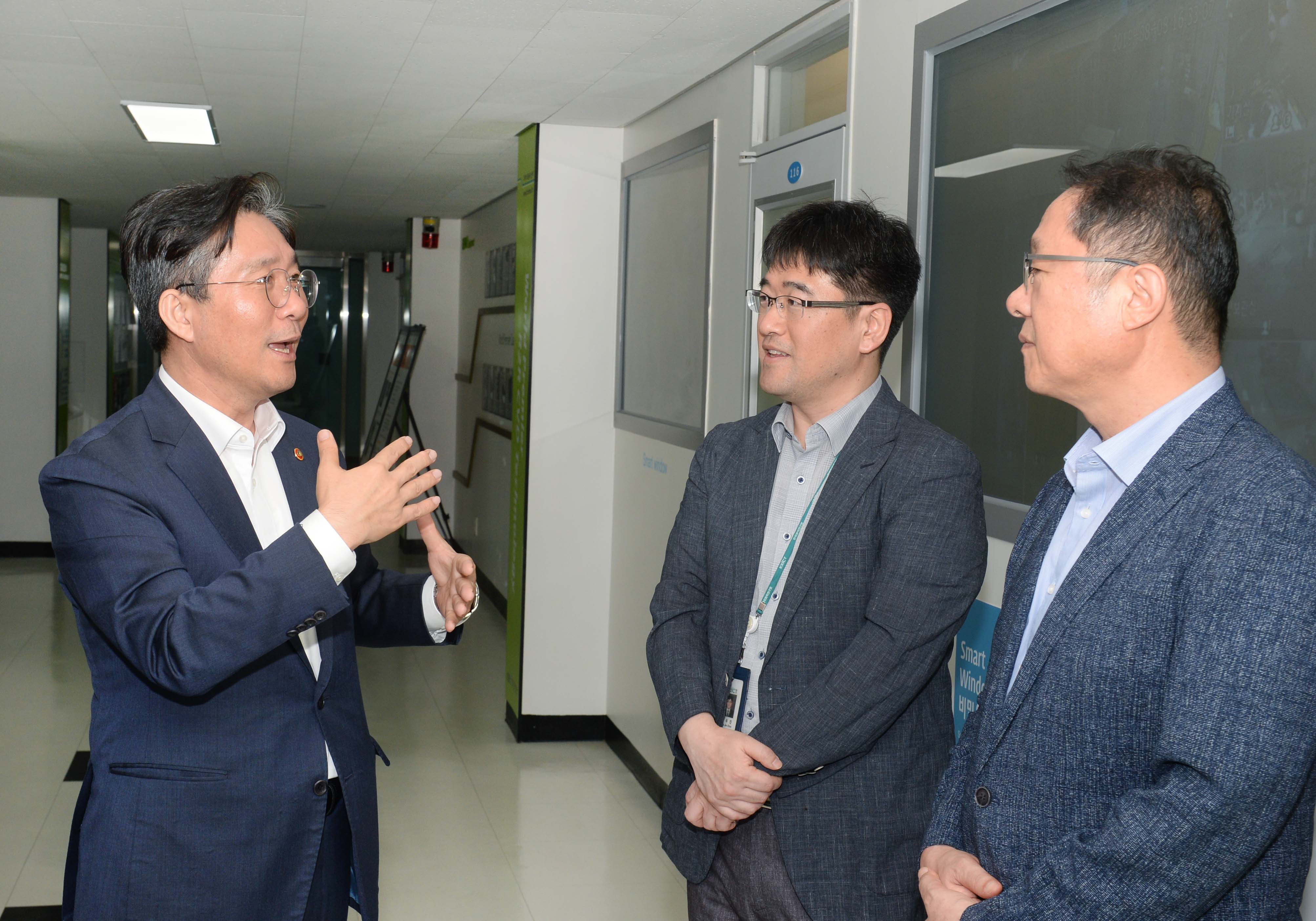 화학연구원 화학소재솔루션센터 현장방문 4