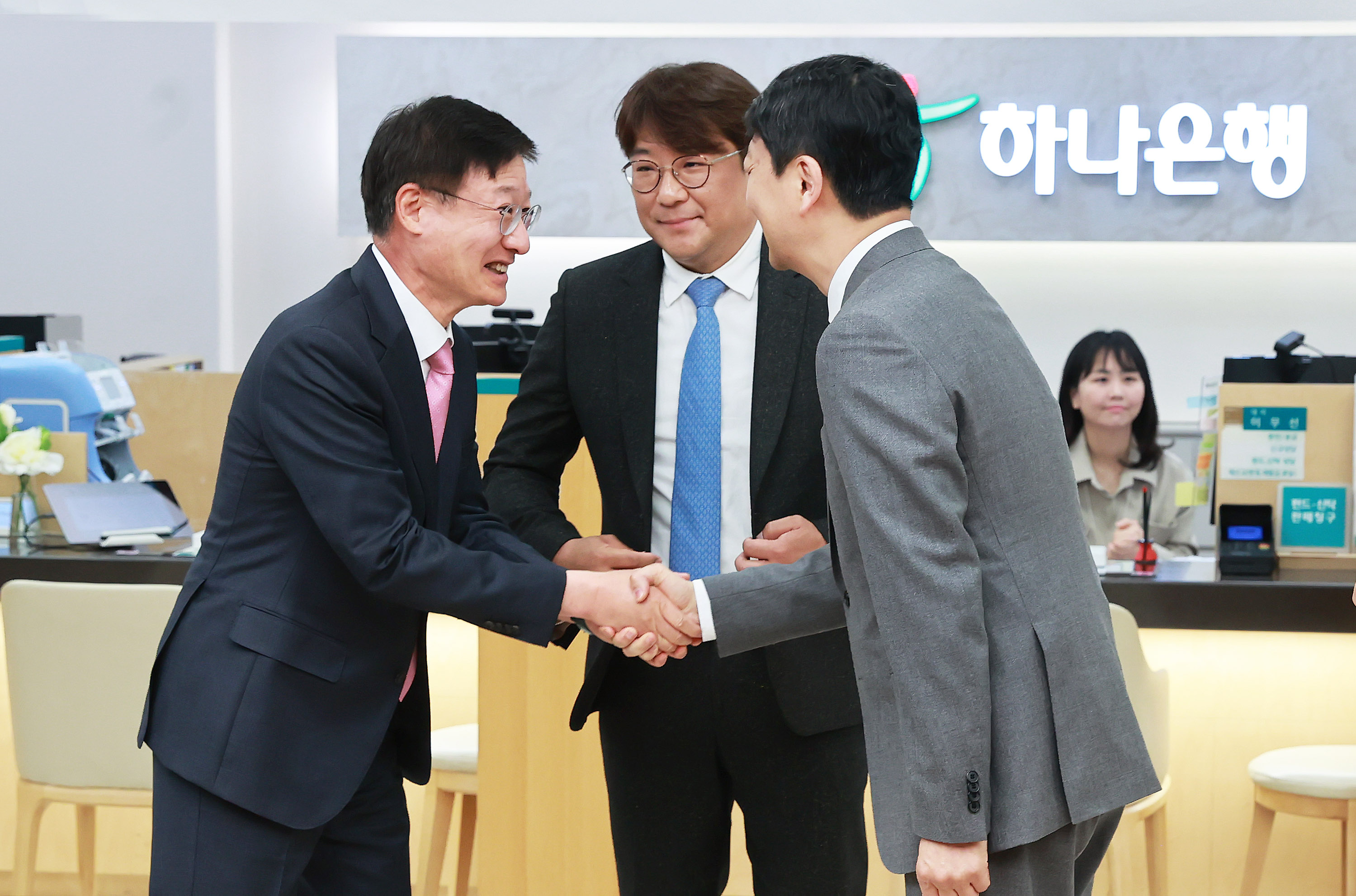 수출패키지 우대금융 1호 보증서 증정식 2