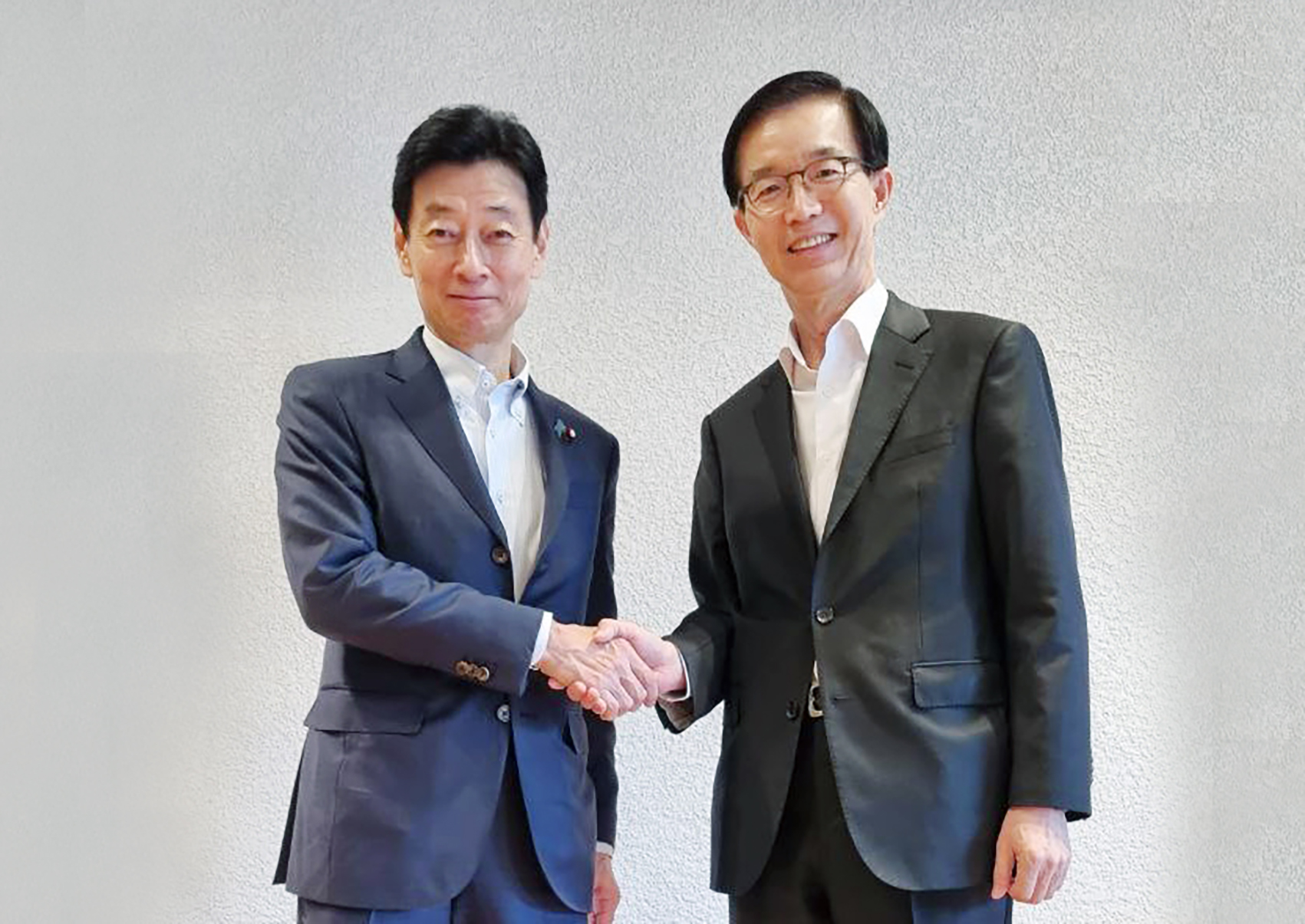 일본 경제산업성 대신과 오찬 간담회 1