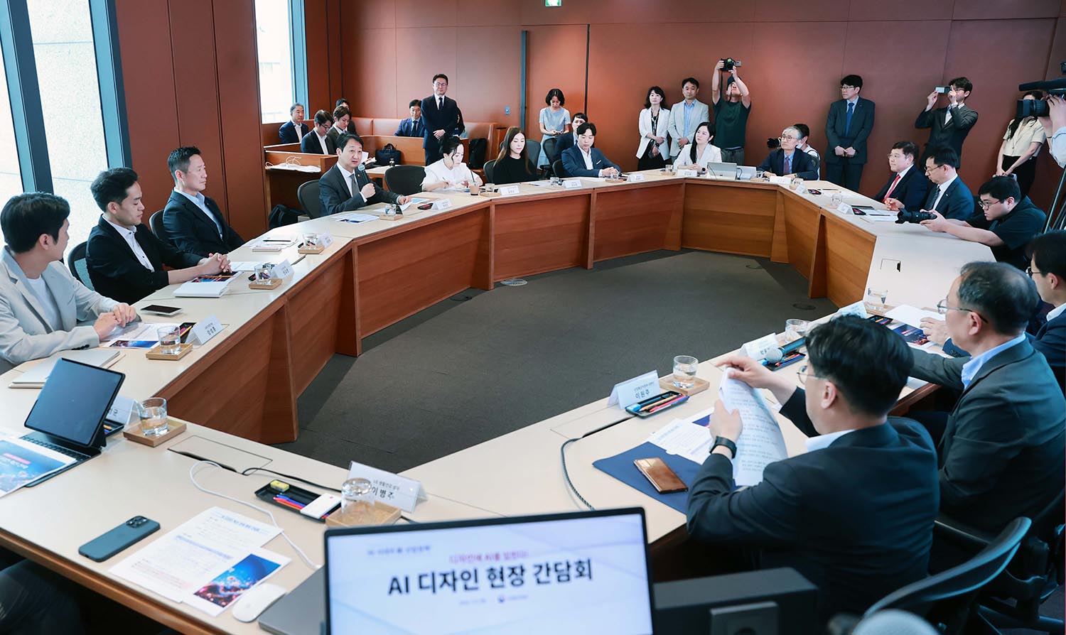 인공지능(AI) 디자인 현장 간담회 1