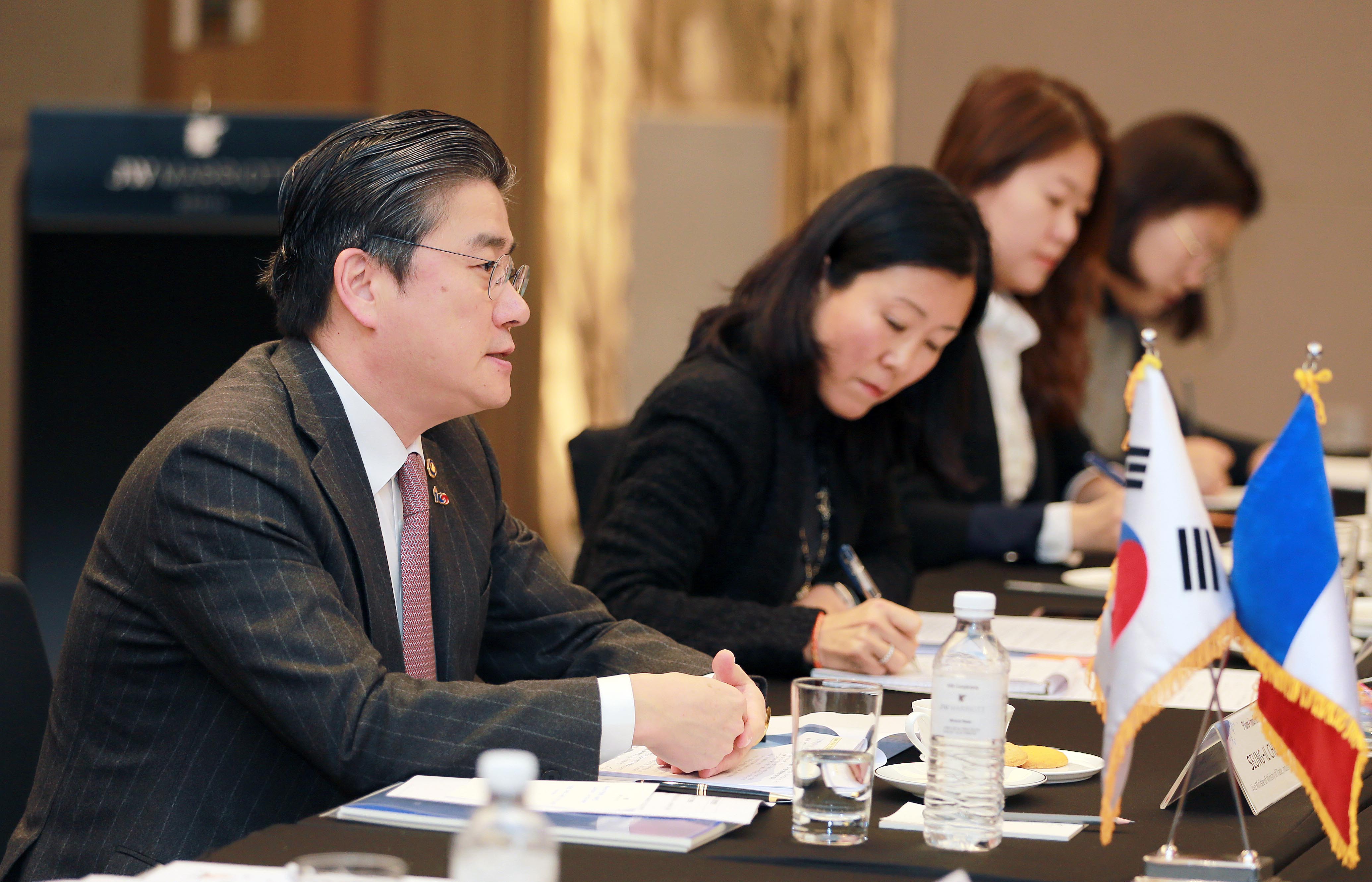 프랑스 경제재정부 국무장관 면담 3