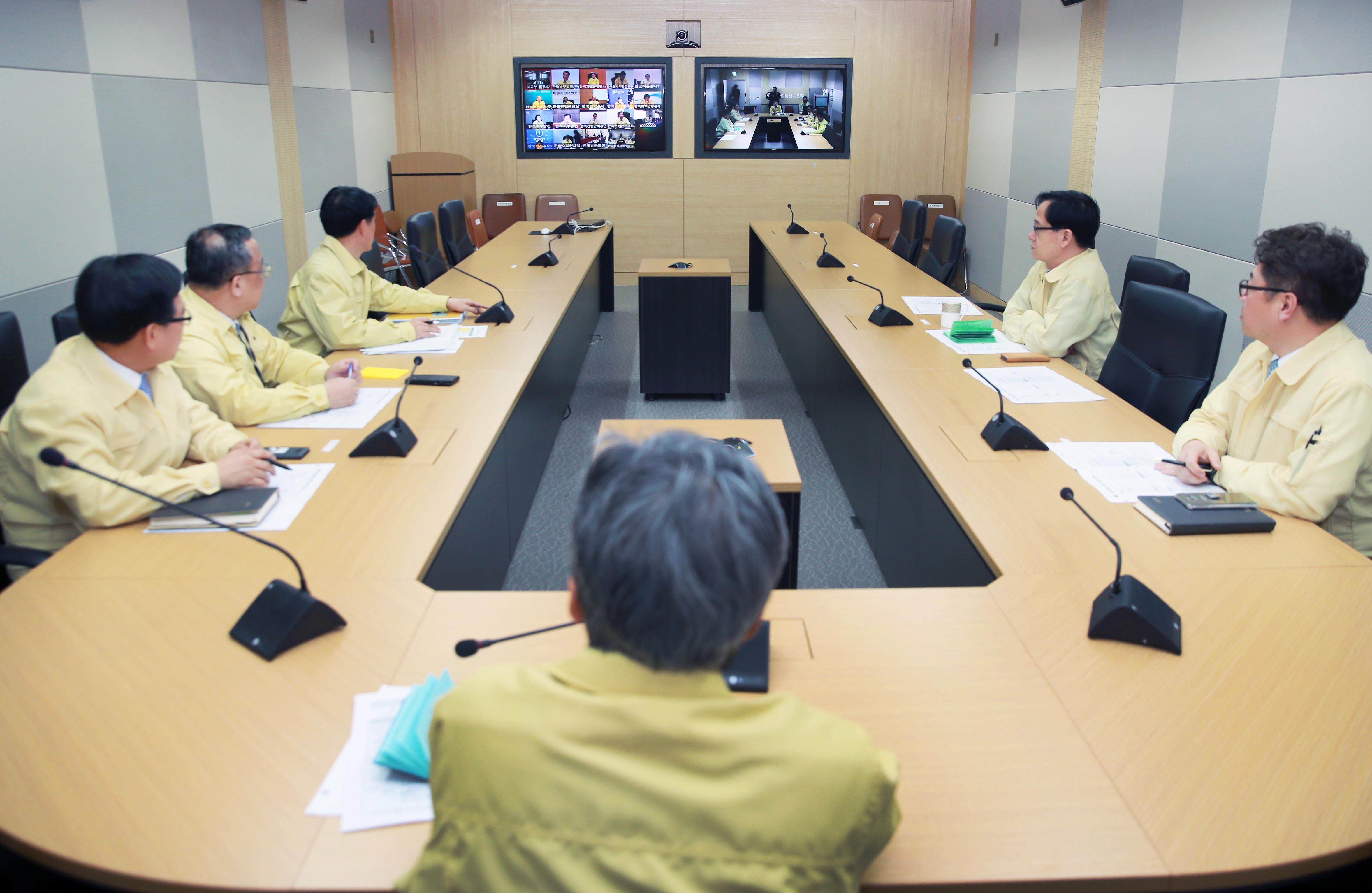 포항 지진 긴급대응, 16개 재난관리기관장 영상회의 개최 3
