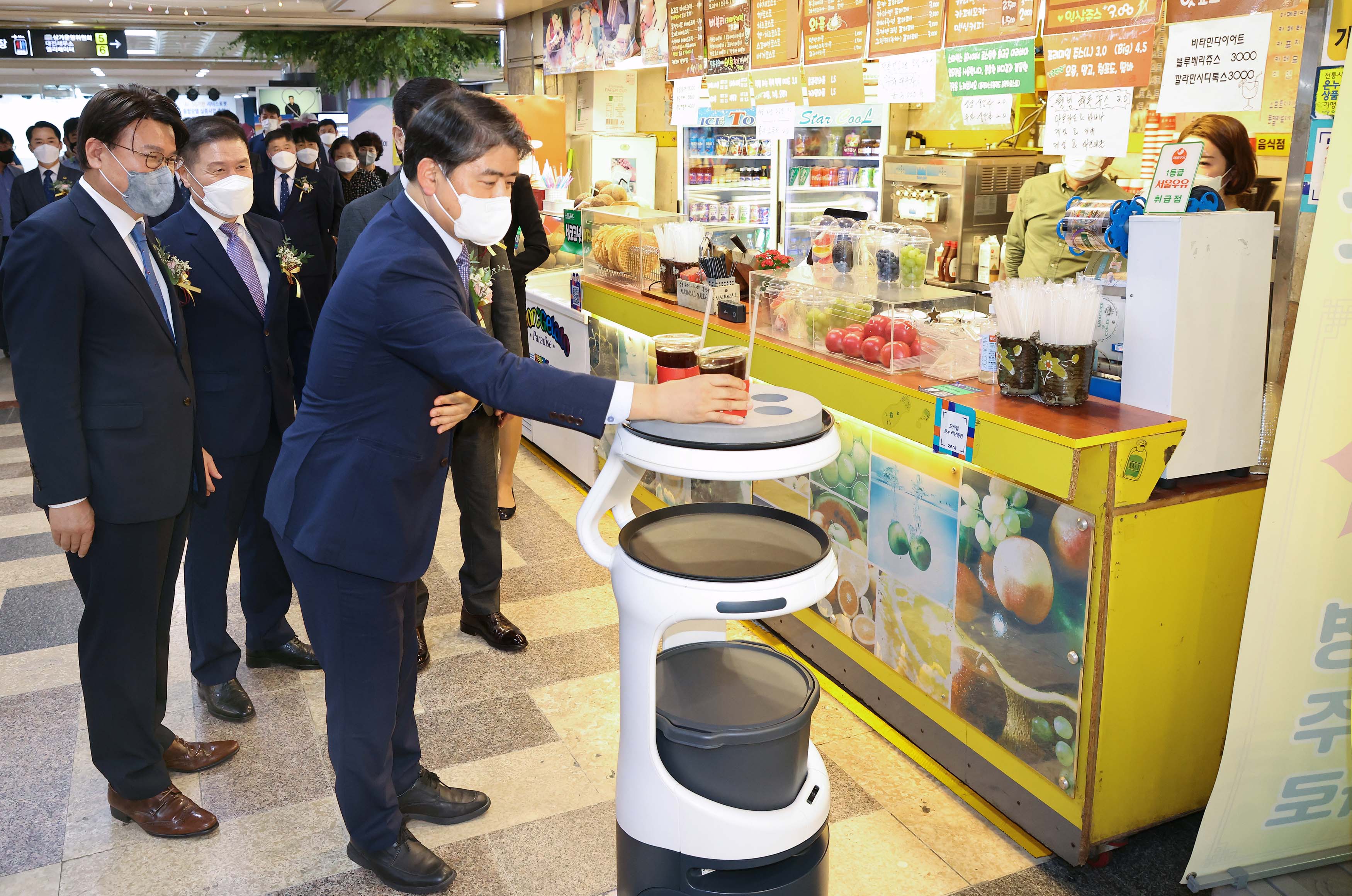 AI·5G 기반 서비스로봇 융합모델 실증사업 출범식 3