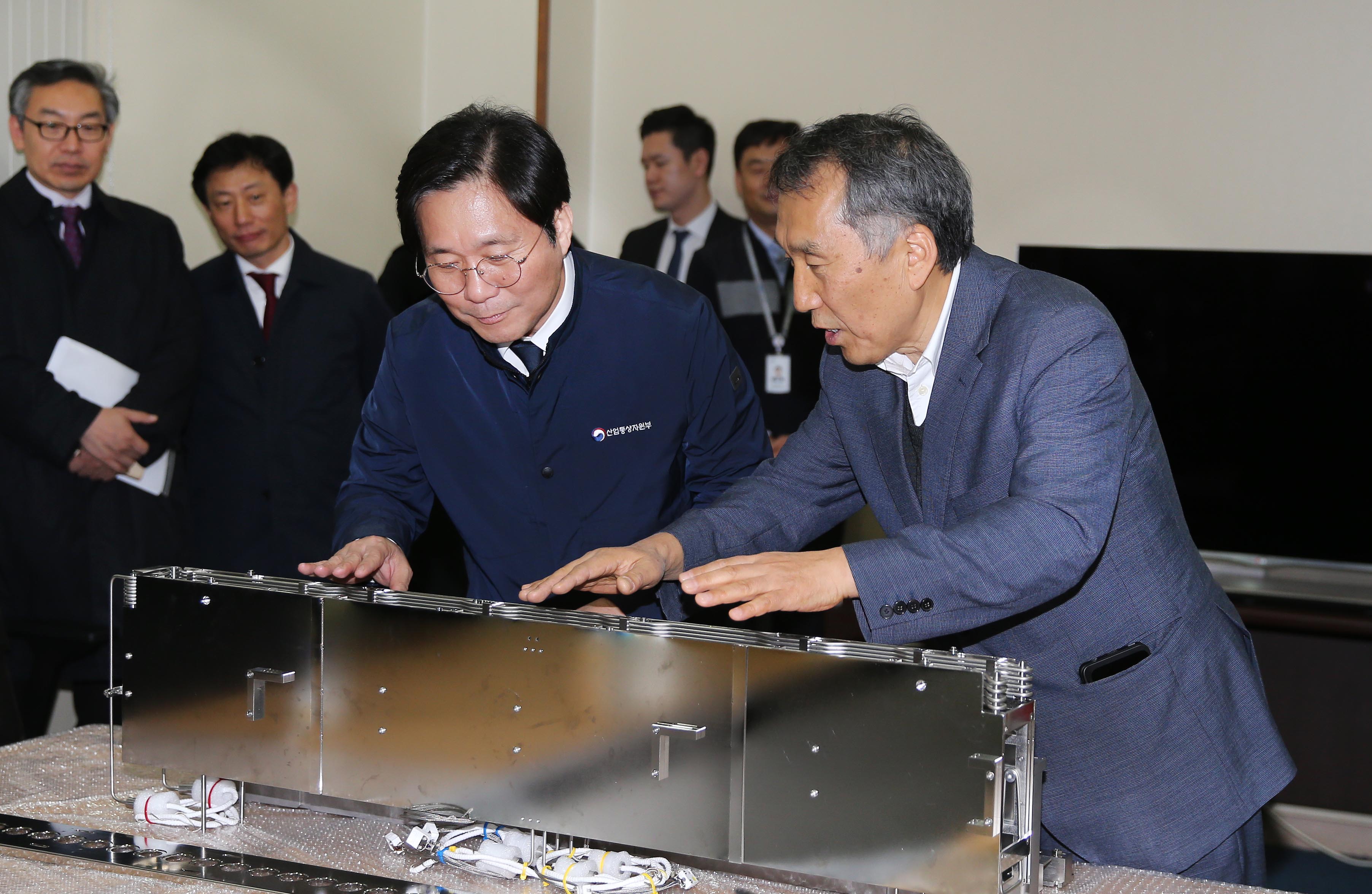 OLED 디스플레이 장비기업인 야스 현장방문 1