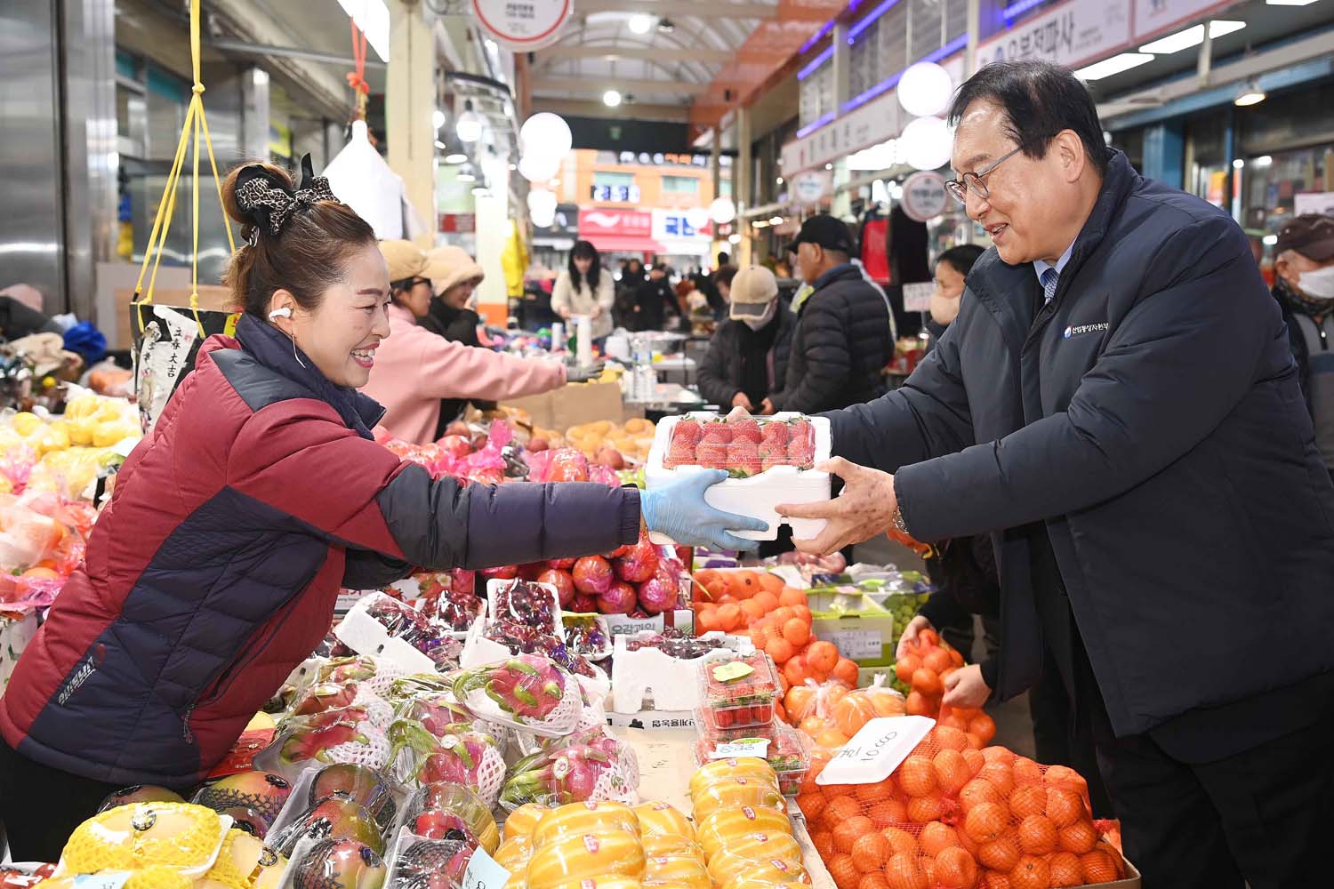 설 명절을 맞아 논산 화지 중앙시장 방문 1
