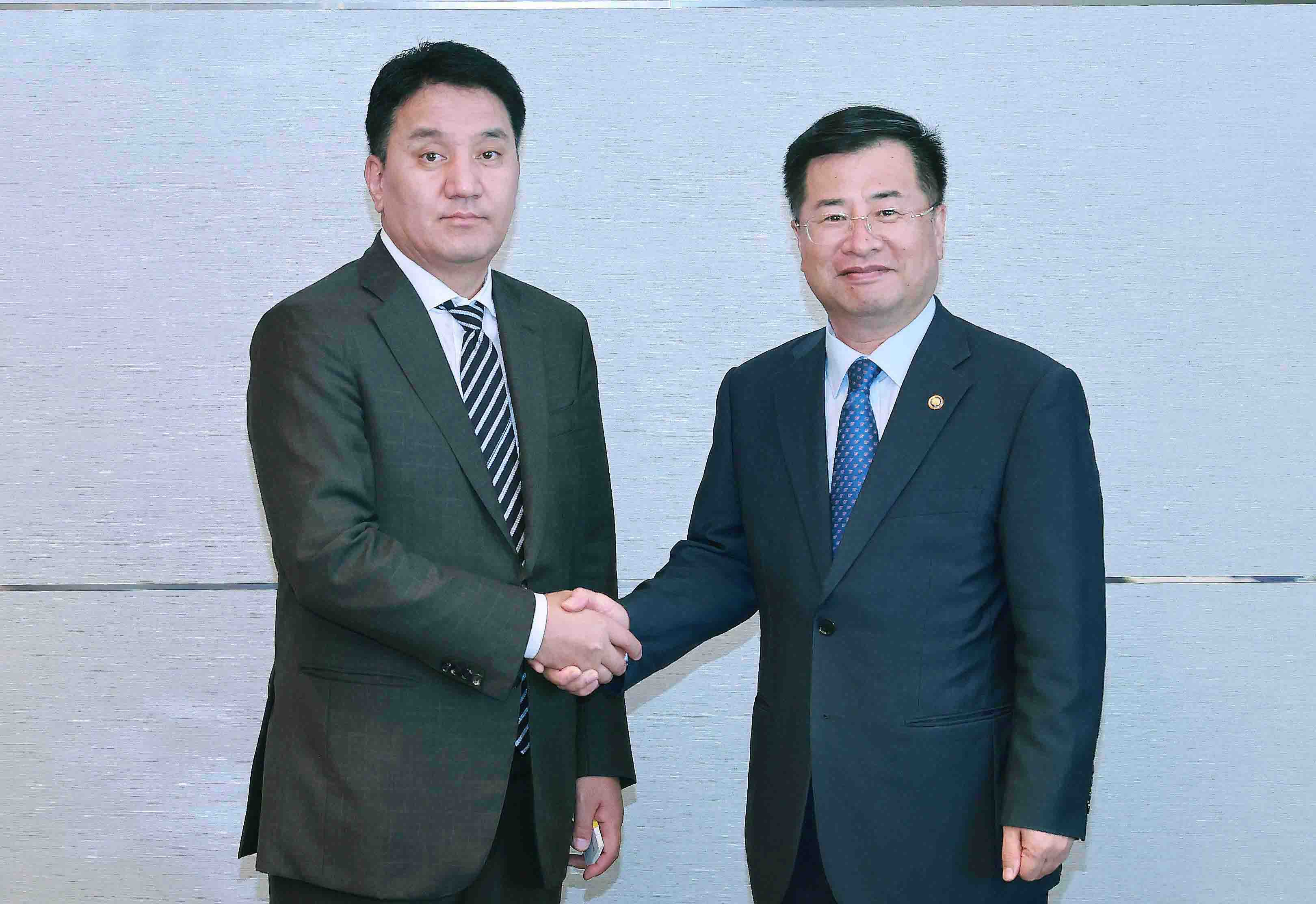 몽골 광업중공업부 장관 면담 1