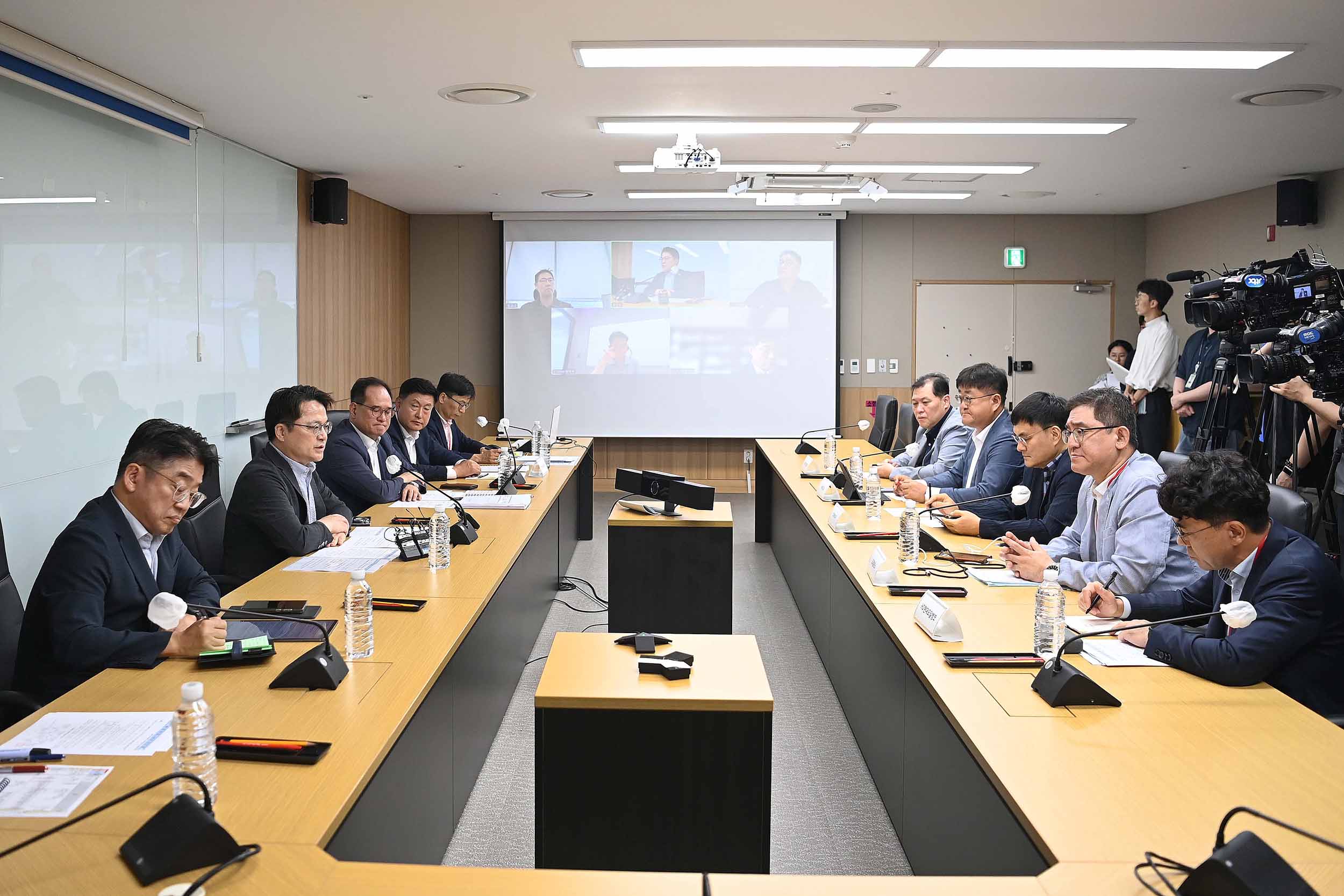 원유 수급상황 긴급 점검회의 3