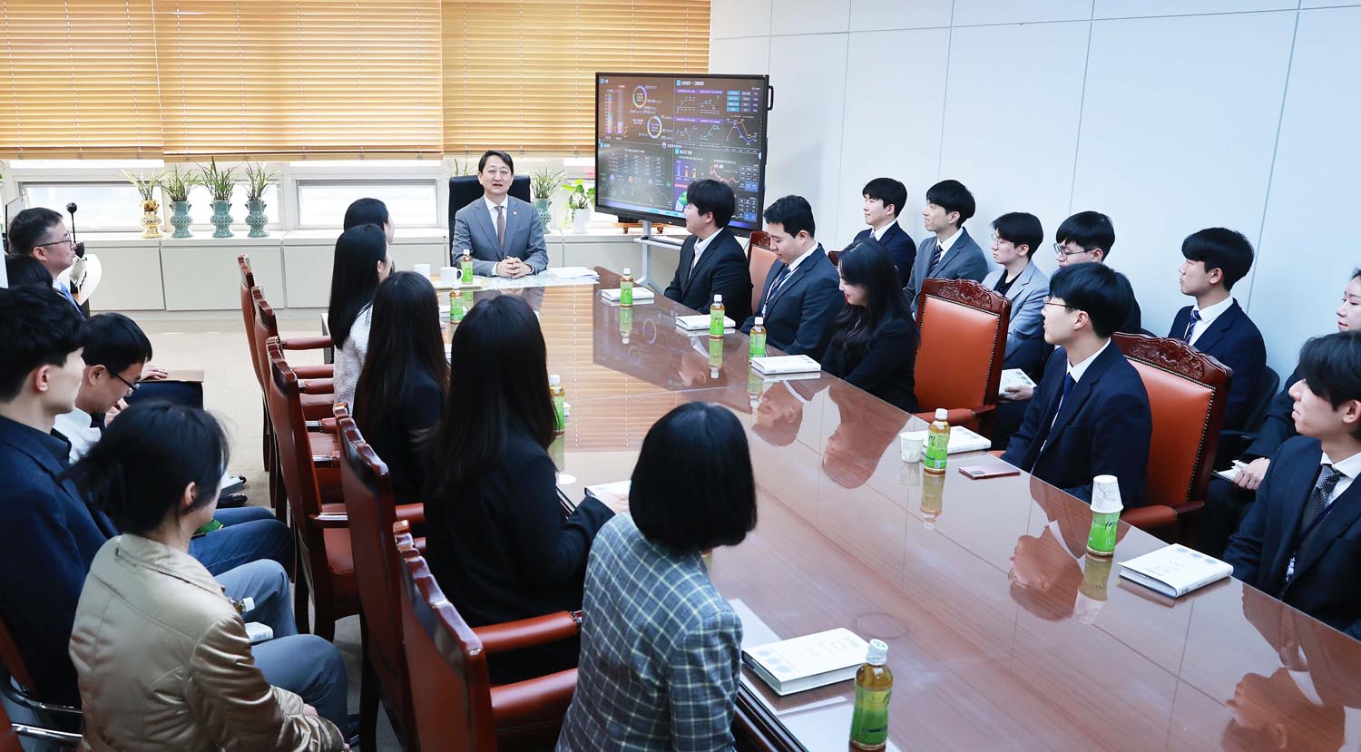 산업부 신임 사무관 간담회 6