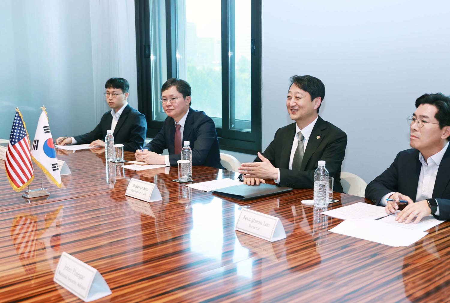 토드 영 미국 상원의원 면담 4