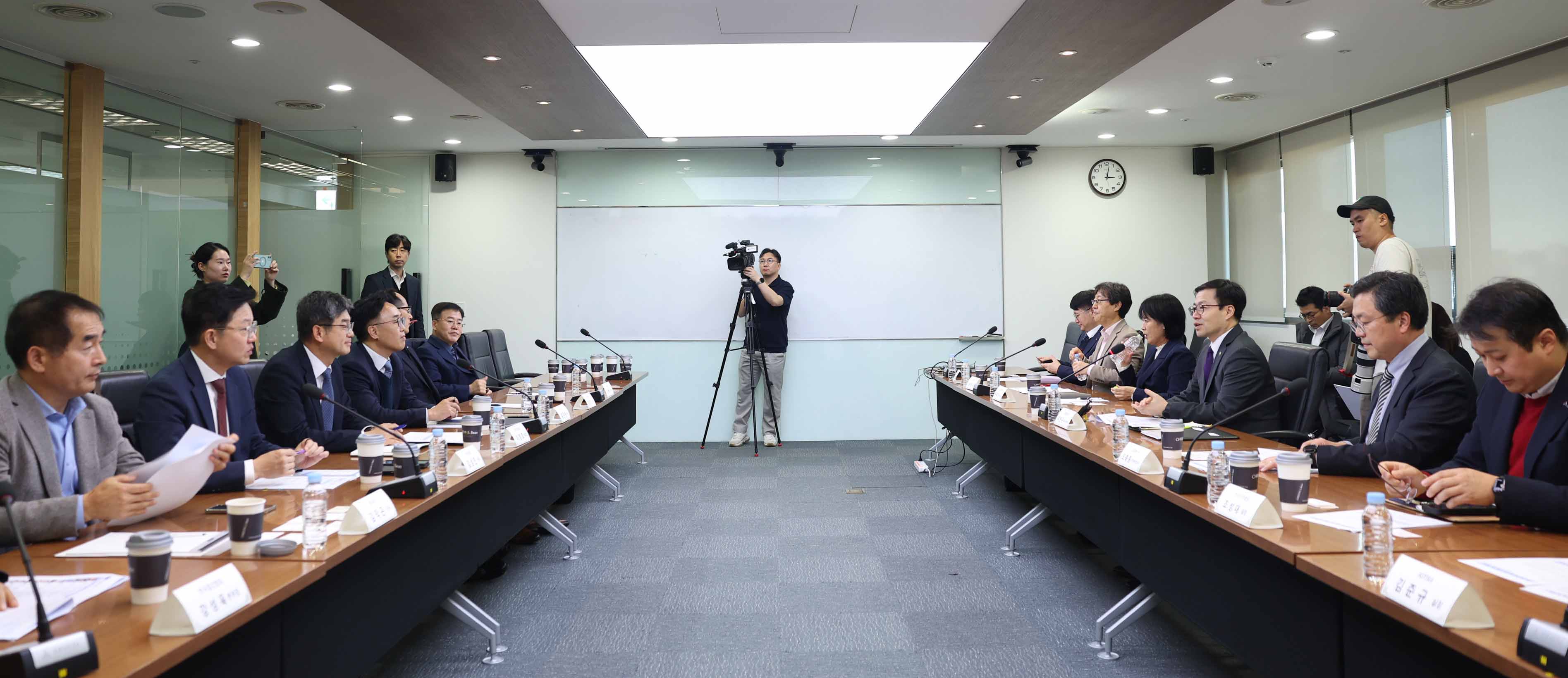 글로벌 철강 보호무역조치 관련 민관 합동 점검회의 1