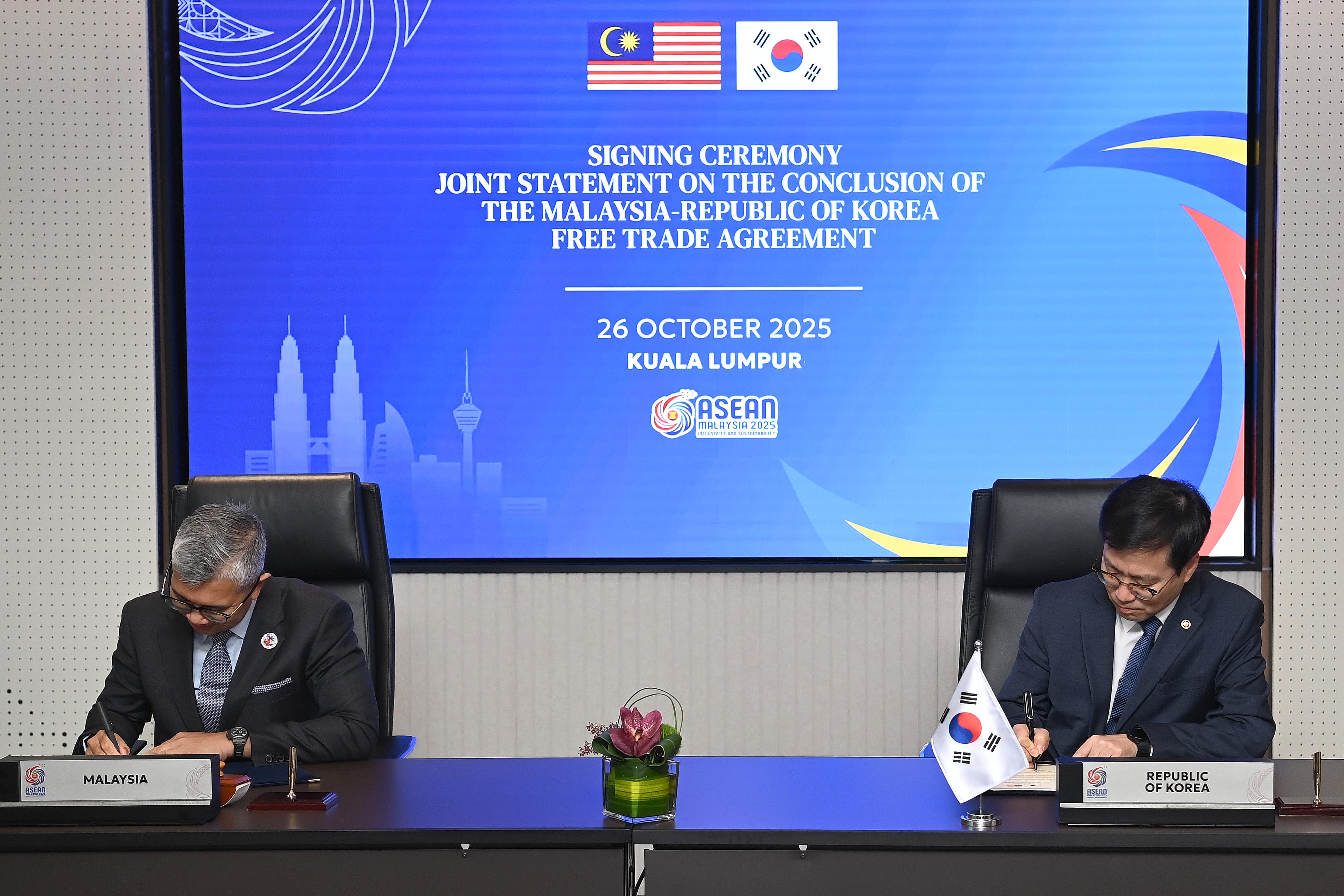 한-말레이시아 FTA 타결 공동선언문 서명식 2