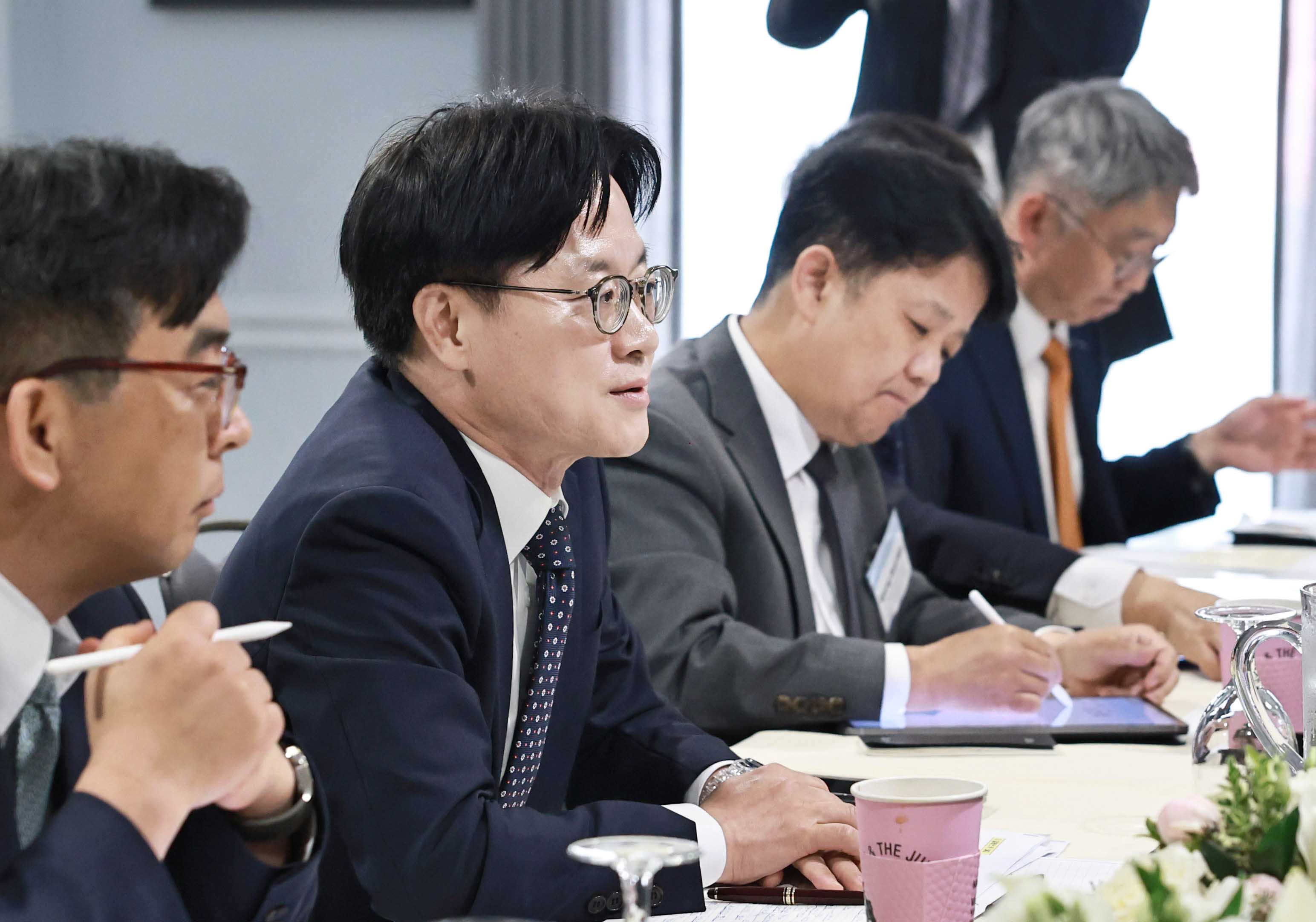 미국 상무부 장관 면담 4