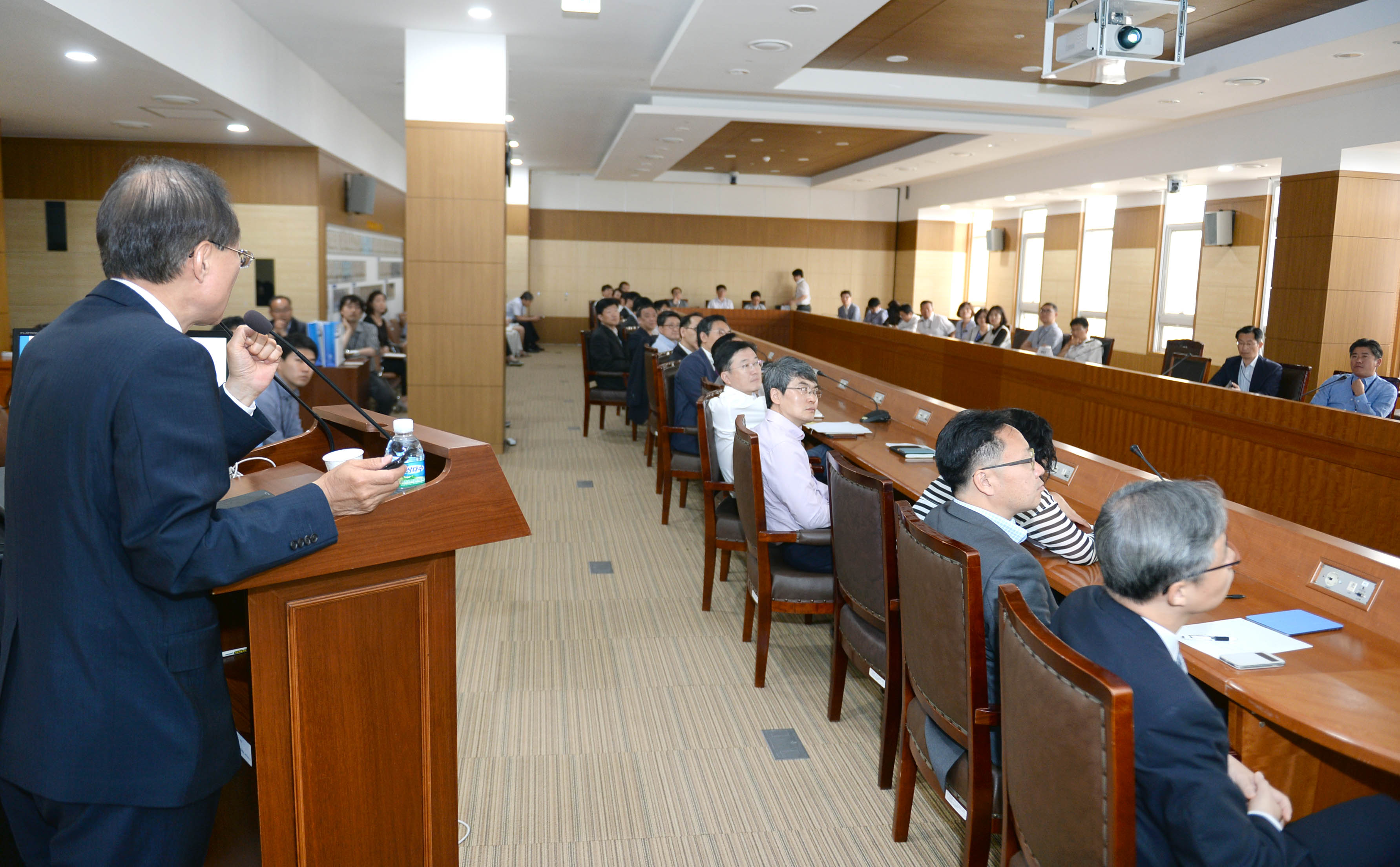 제1차 통상 원로와의 대화 3