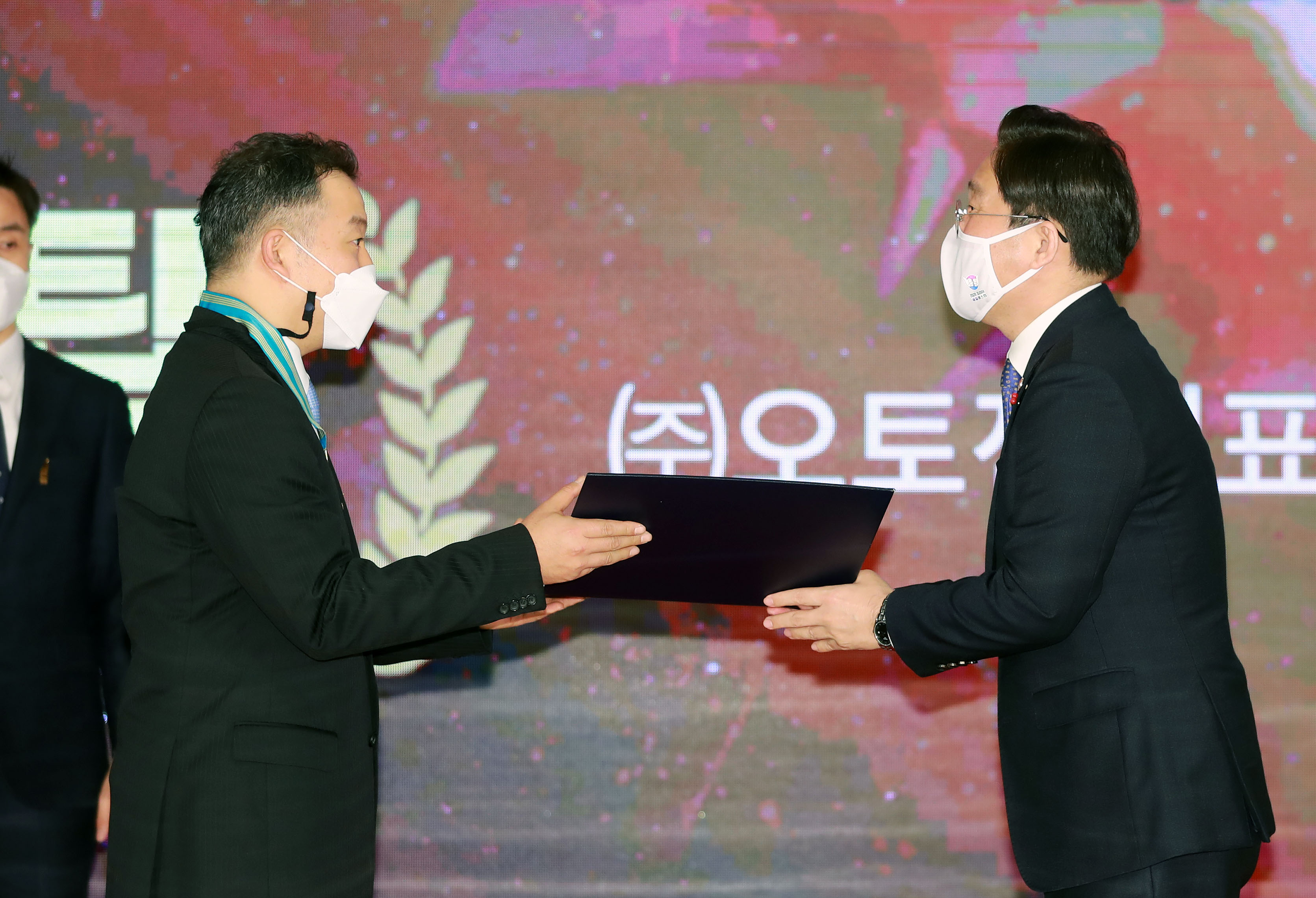 제10회 첨단소재부품뿌리산업기술대전 개막 및 밀크런 협약식 5