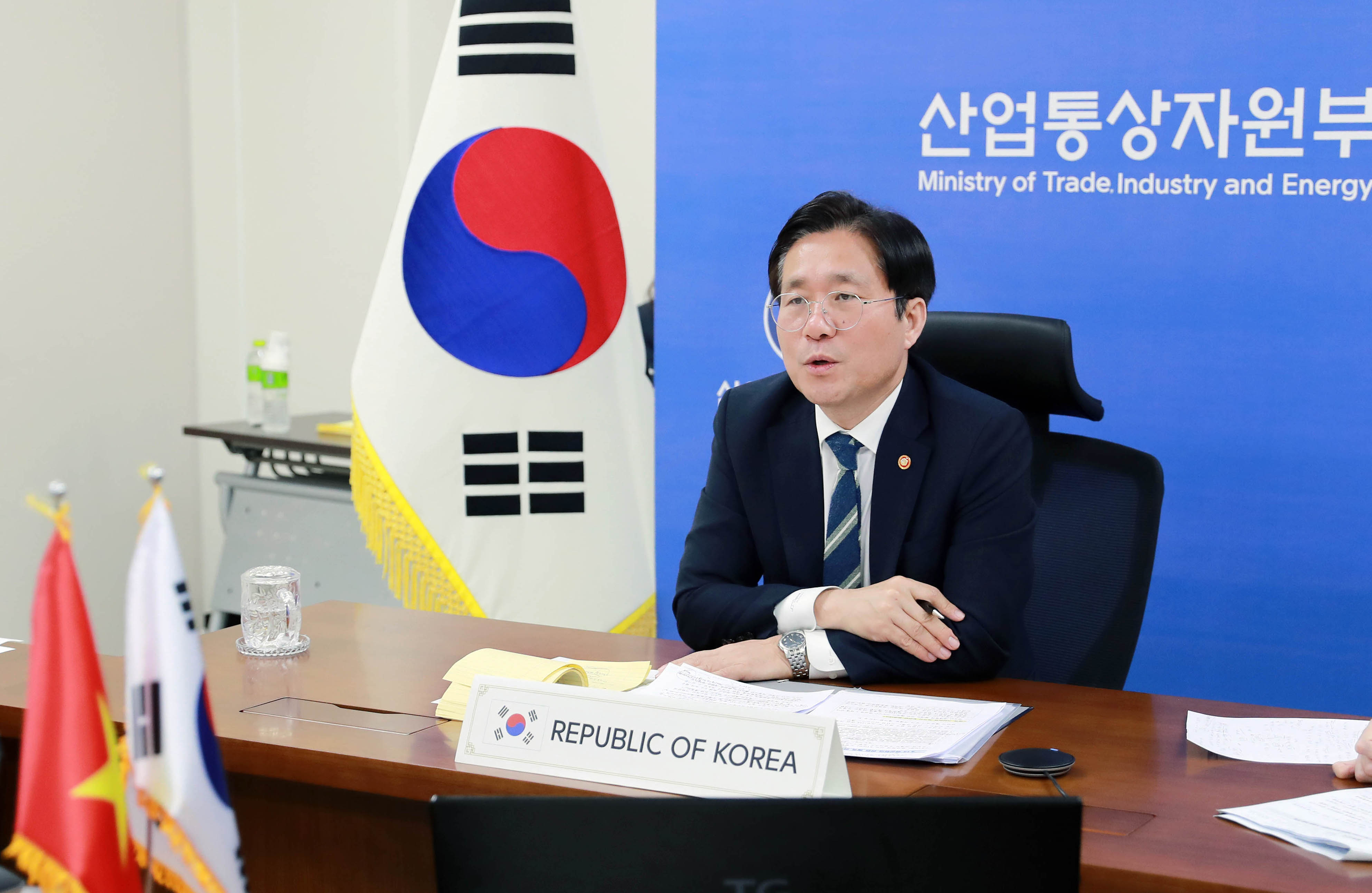 베트남 산업무역부 장관 영상면담 3