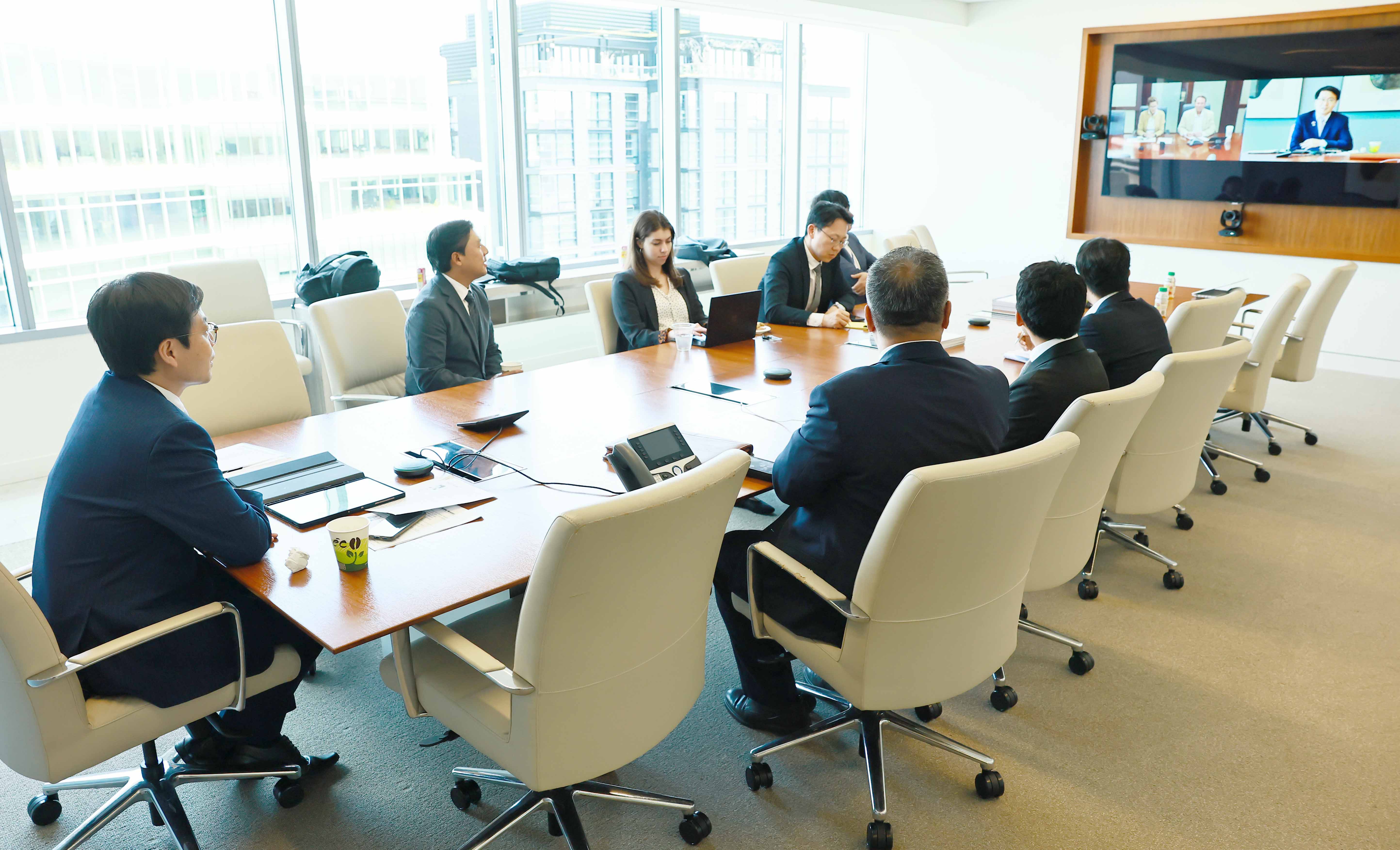 미국 루이지애나 주지사 화상면담 1