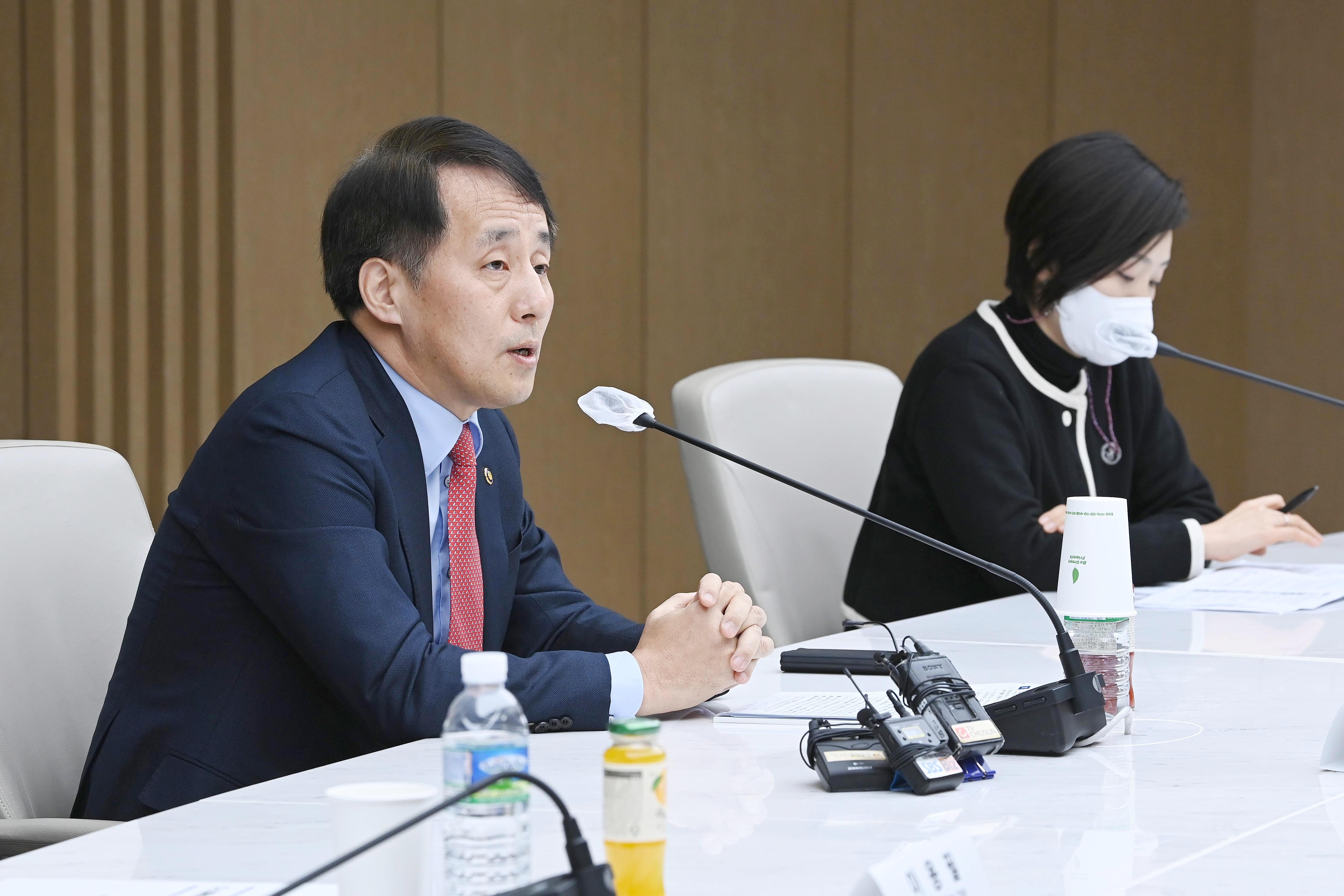 디스플레이 분야 실물경제 현장 점검 회의 5