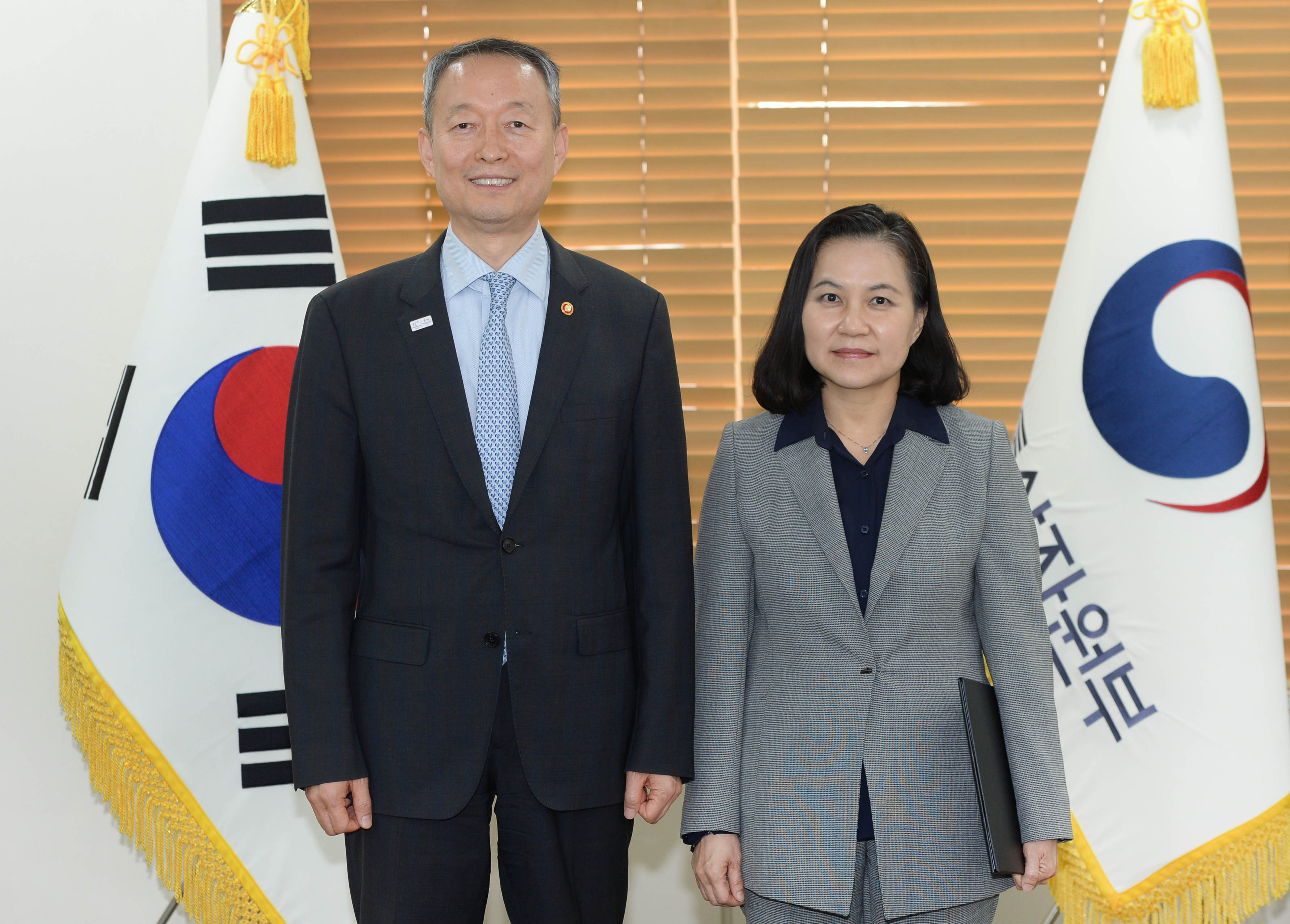 통상교섭실장 승진 임용장 전수식 1