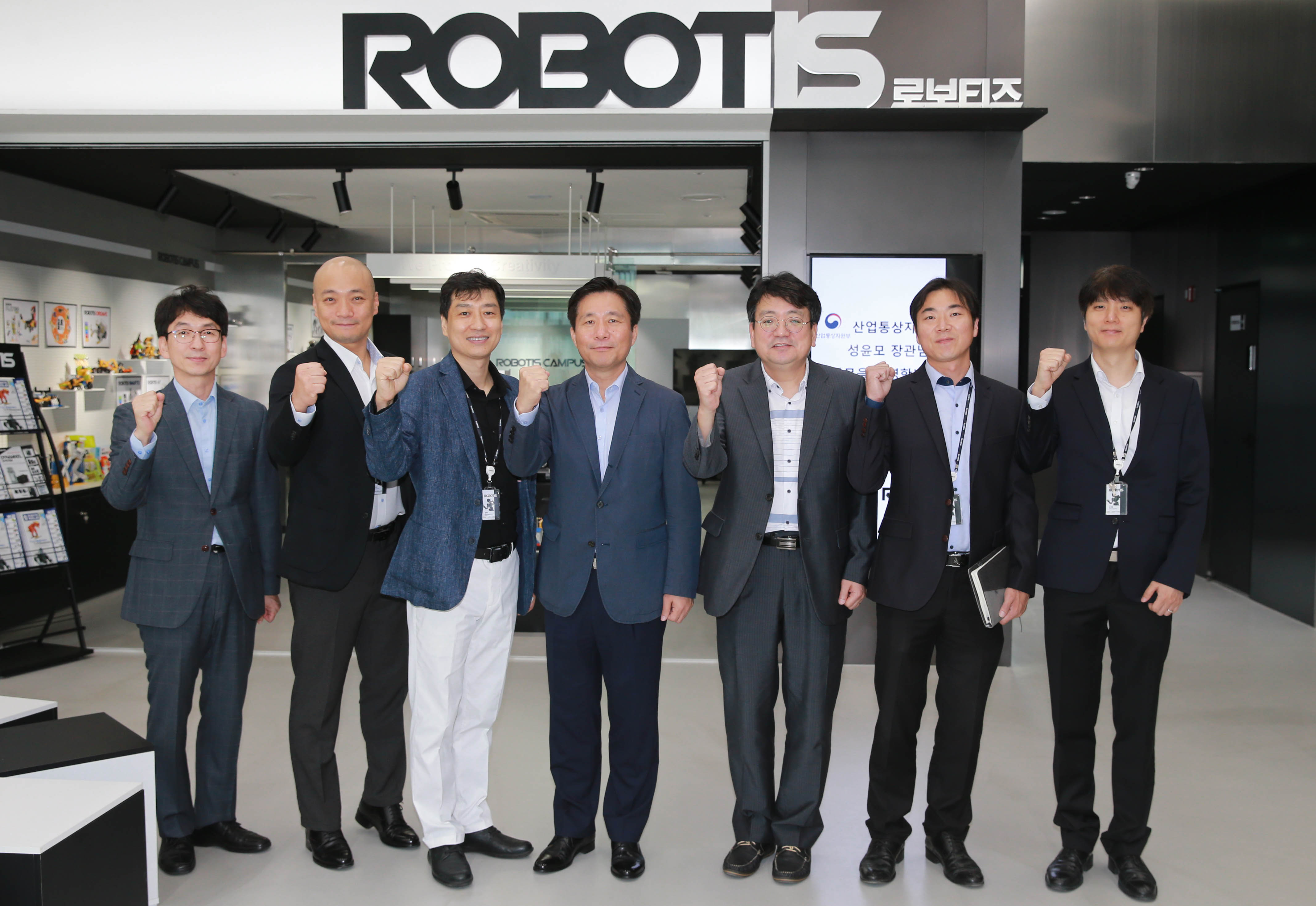 로봇 제조 중소기업인 로보티즈 현장방문 5