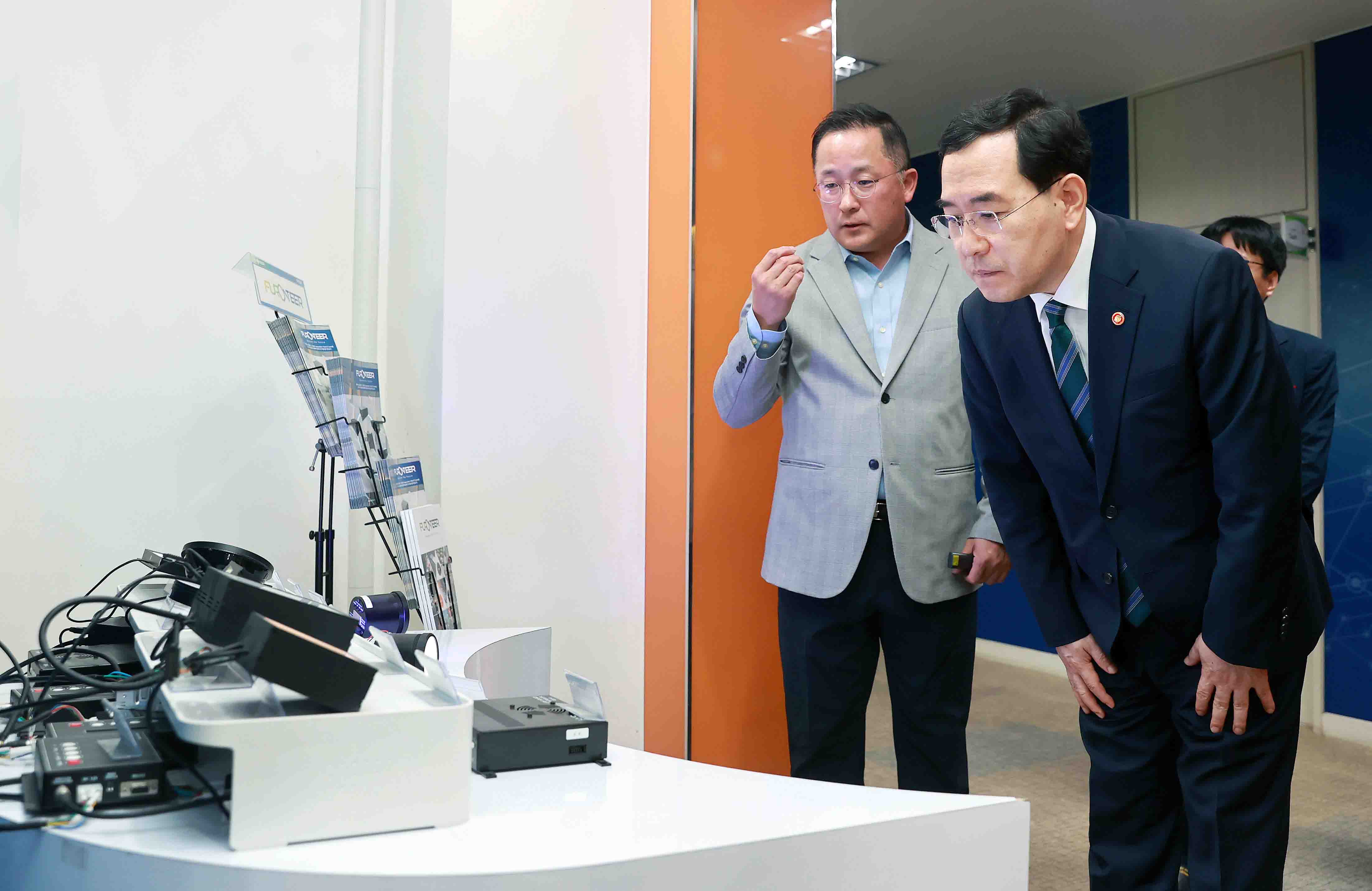 자율주행차용 카메라 장비 수출기업 현장 방문 1
