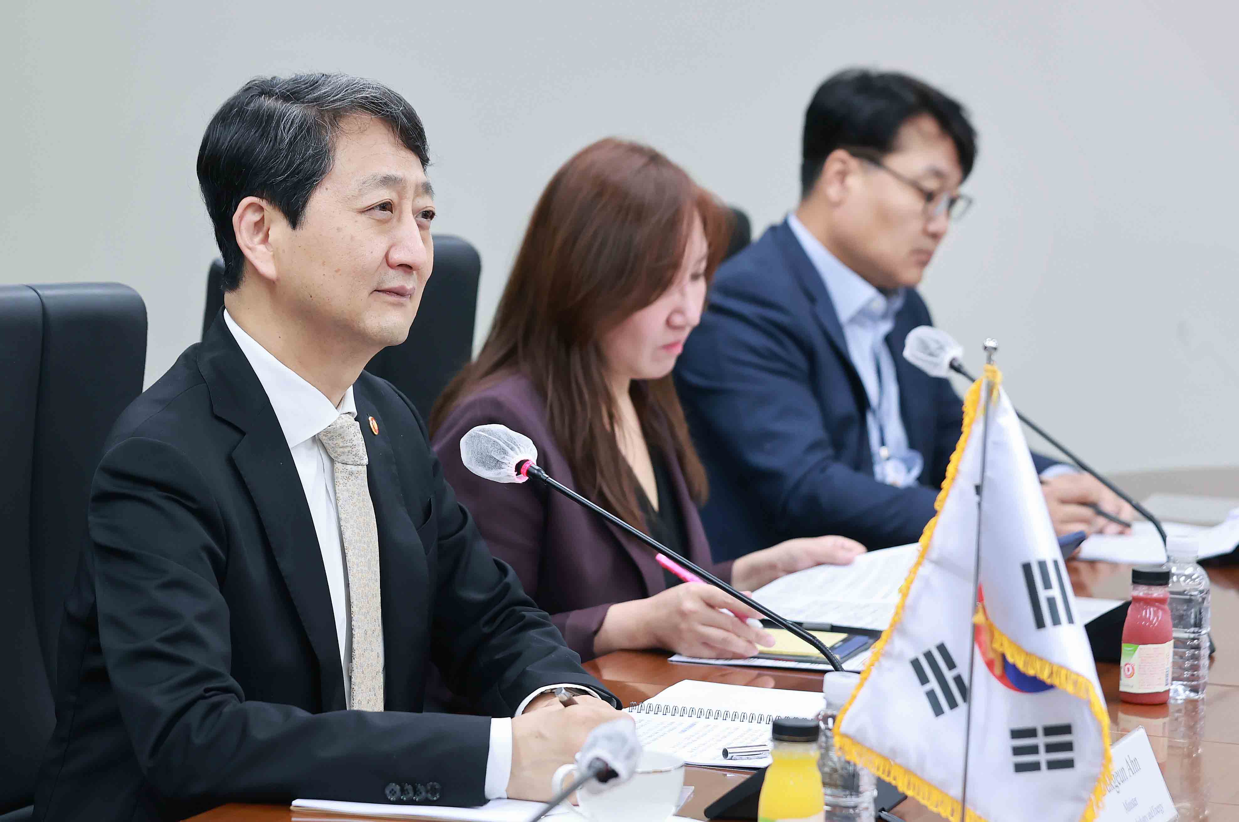 카자흐스탄 에너지부 장관 면담 4