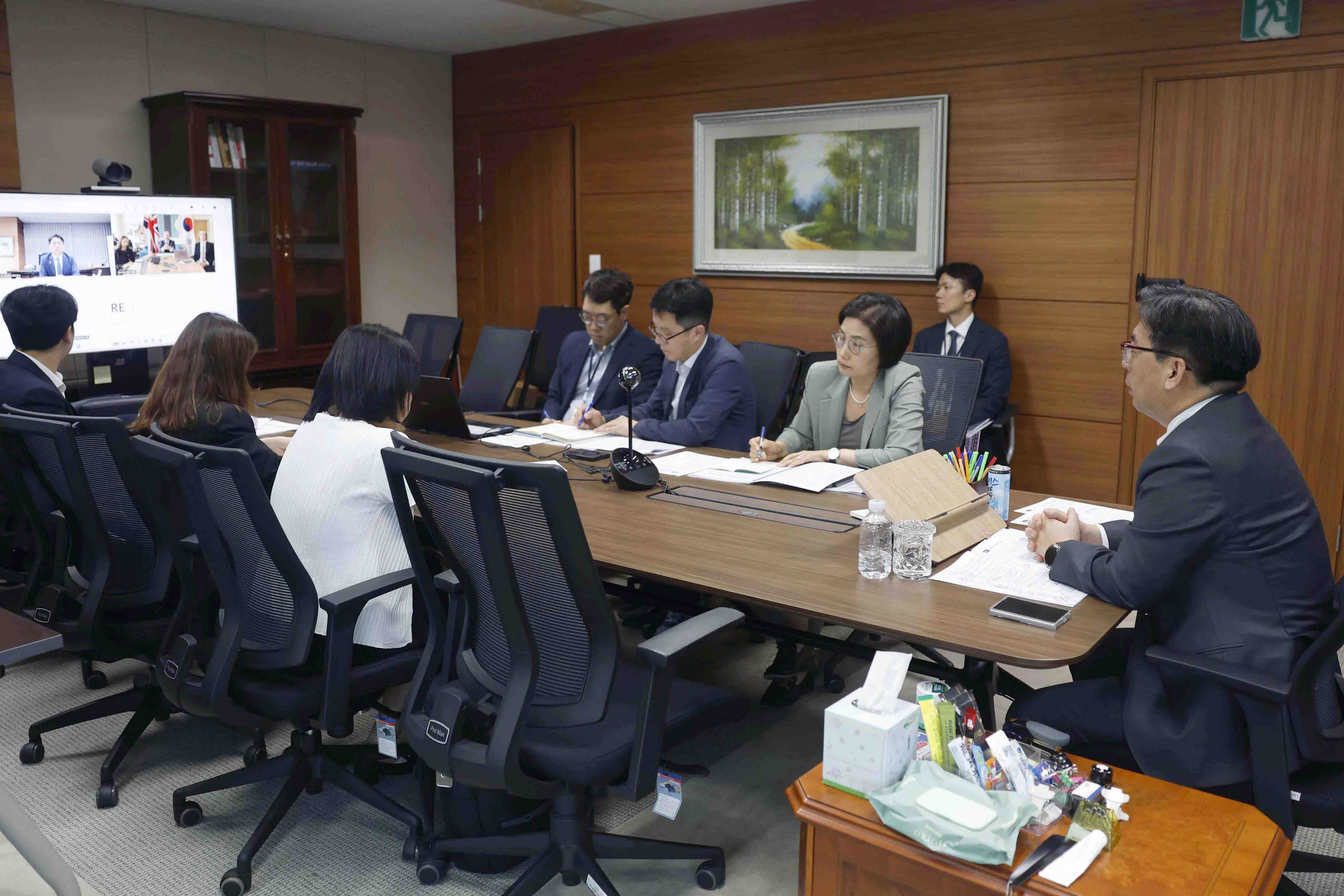 영국 신임 기업혁신과학통상부 장관 면담 1